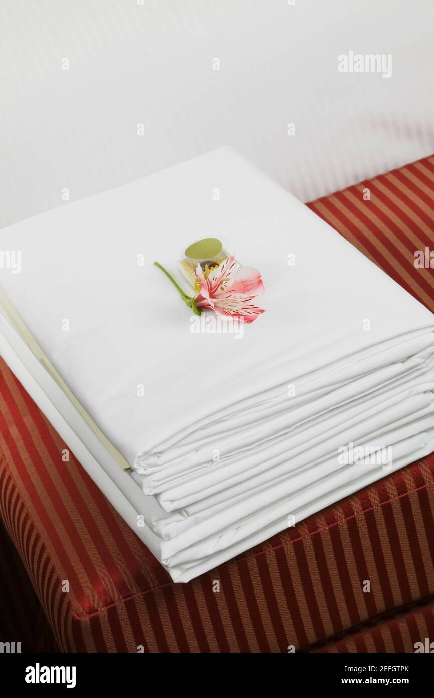 Bed sheets image hi-res stock photography and images - Alamy