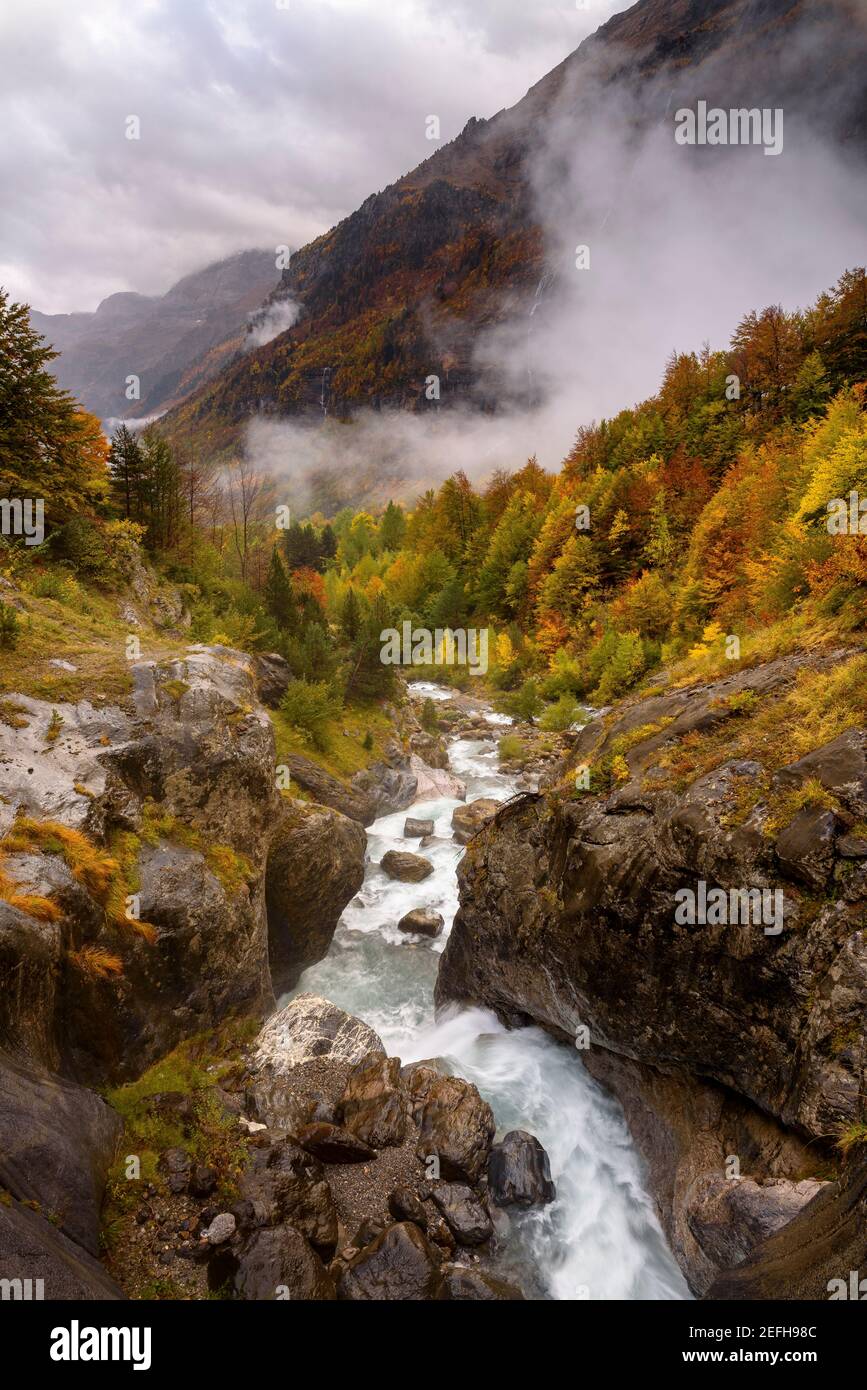 Pineta Valley in autumn after a heavy rain (Ordesa and Monte Perdido NP, Spain) ESP: Valle de Pineta en otoño, después de unas lluvias intensas Stock Photo