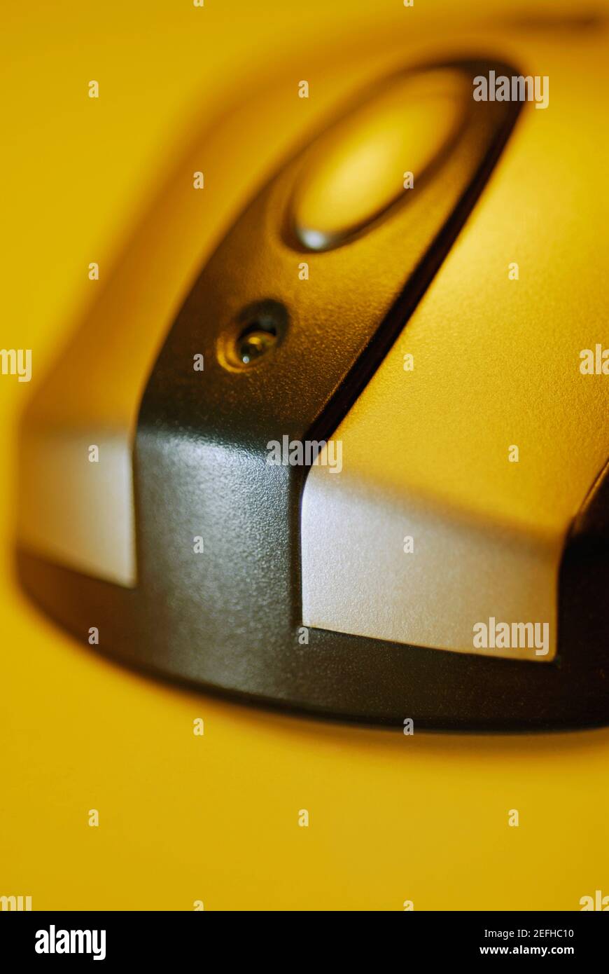 Vertical shot wireless mouse hi-res stock photography and images - Alamy