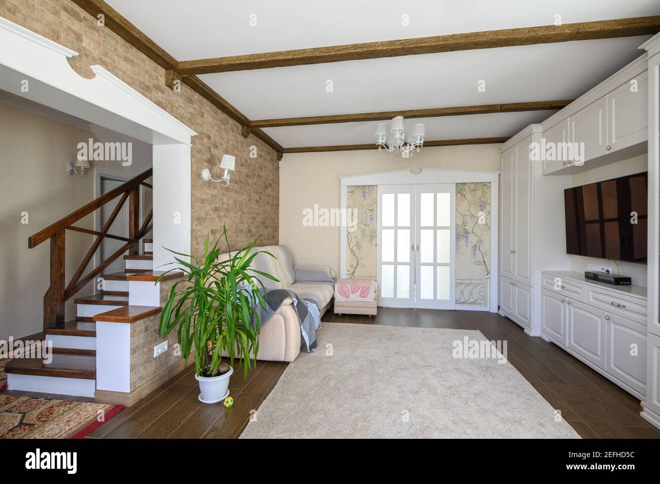 Classic brown and white living room interior Stock Photo - Alamy