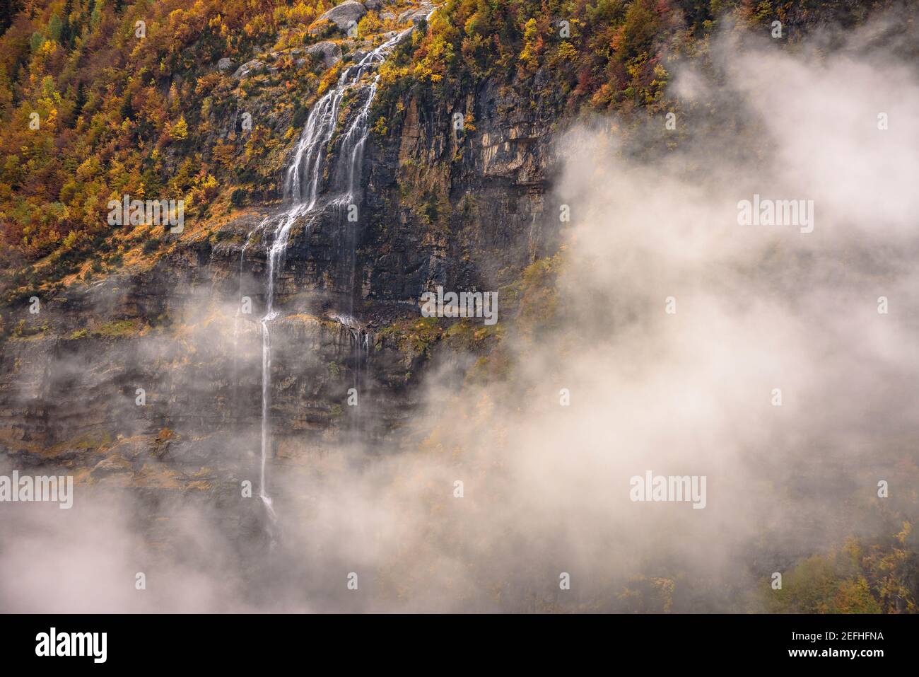 Pineta Valley in autumn after a heavy rain (Ordesa and Monte Perdido NP, Spain) ESP: Valle de Pineta en otoño, después de unas lluvias intensas Stock Photo