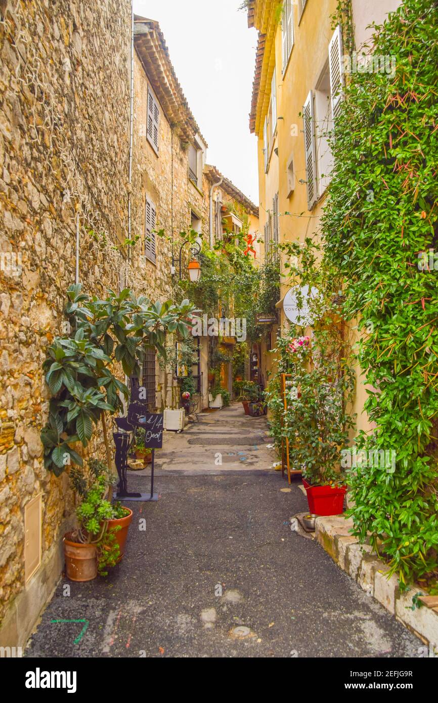 A narrow street in Mougins, South Of France. Stock Photo