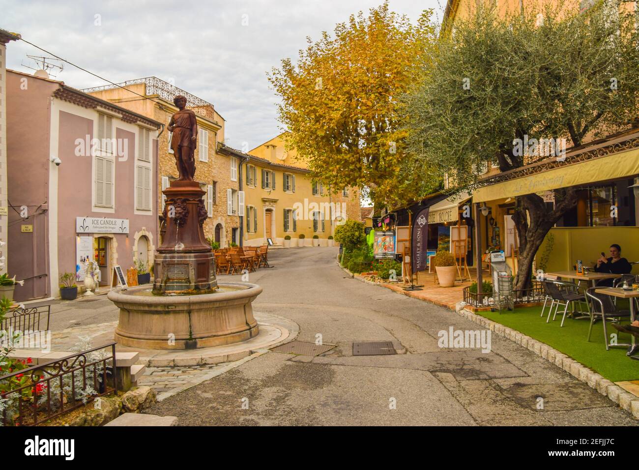 Old village of mougins hi-res stock photography and images - Alamy