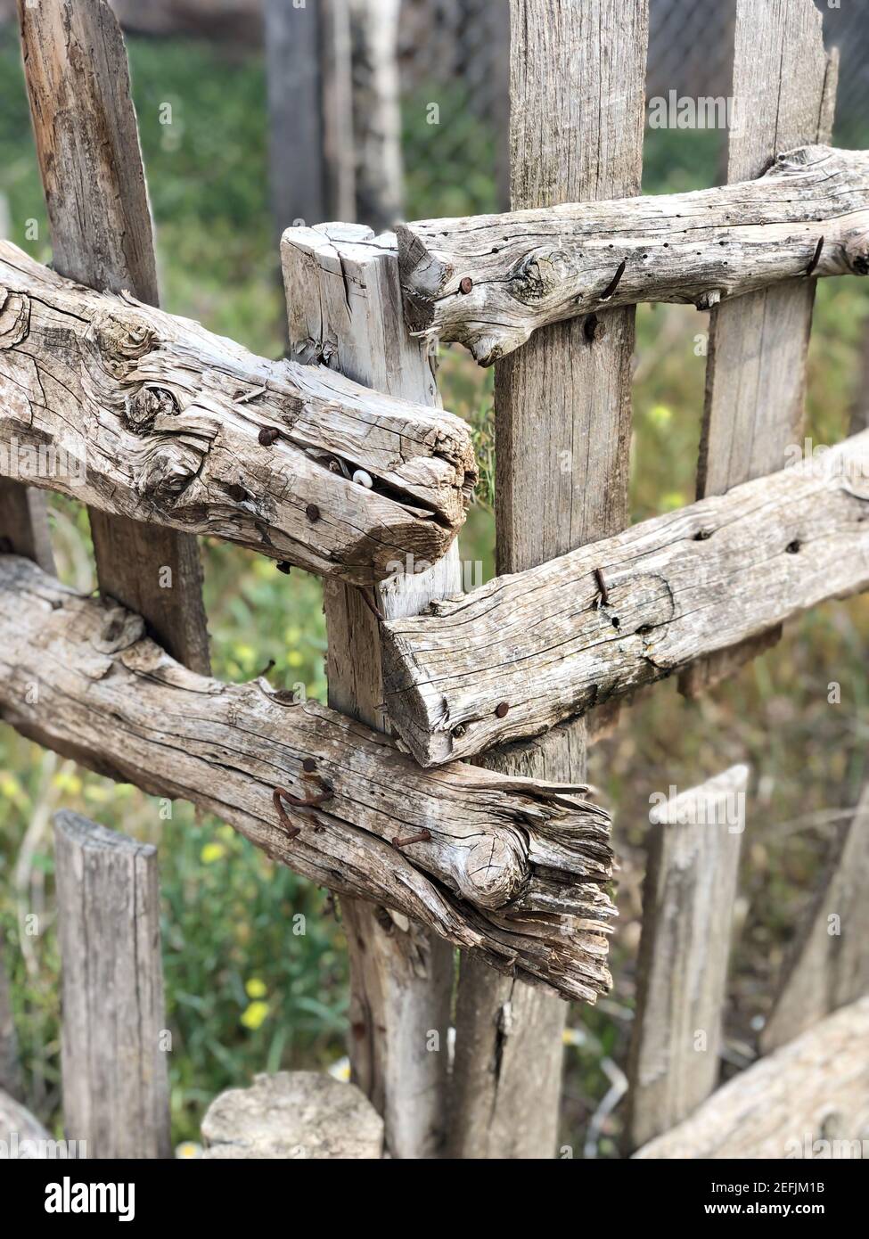 Aged wooden fence hi-res stock photography and images - Alamy