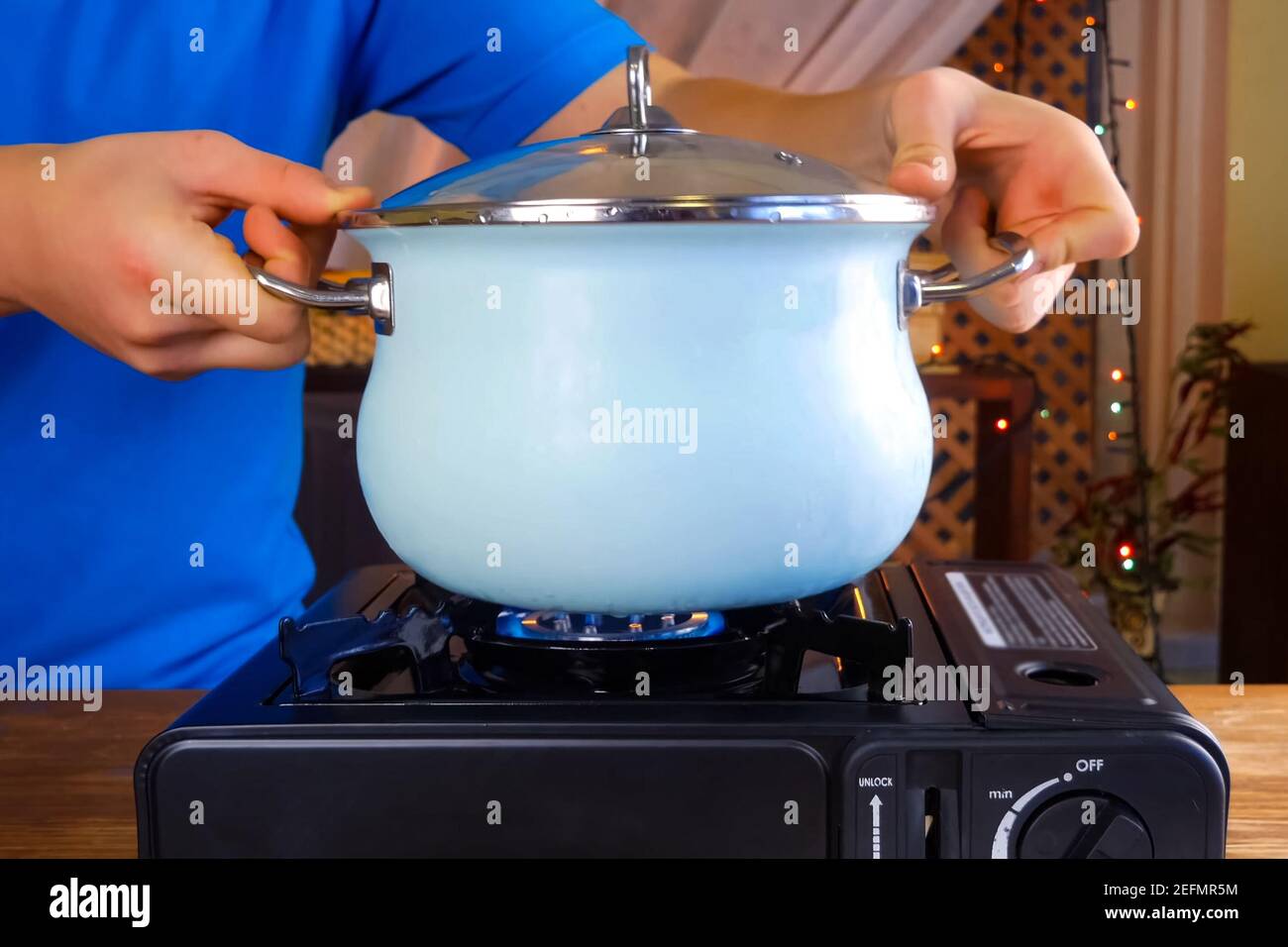 Professional kitchen gas cooker hob hires stock photography and images