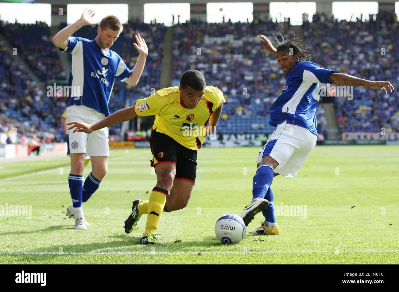 Football Leicester City V Watford Npower Football League Championship The Walkers Stadium 10 11 25 4 11 Leicester City S Patrick Van Aanholt R And Paul Gallagher In Action Against Watford S Troy