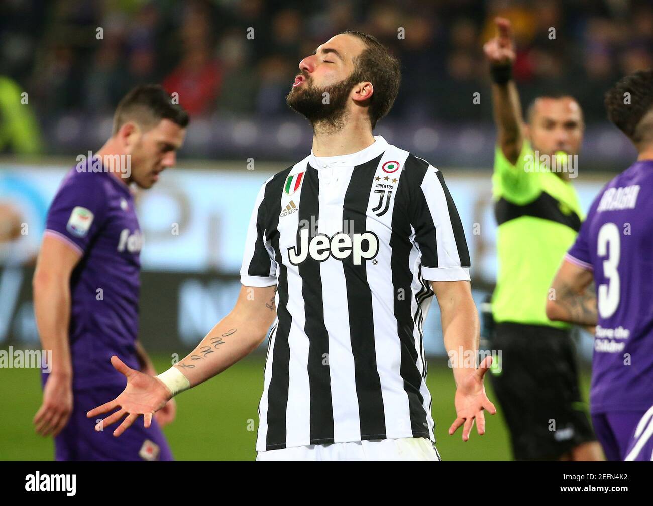 Gonzalo Higuain High Resolution Stock Photography and Images - Alamy