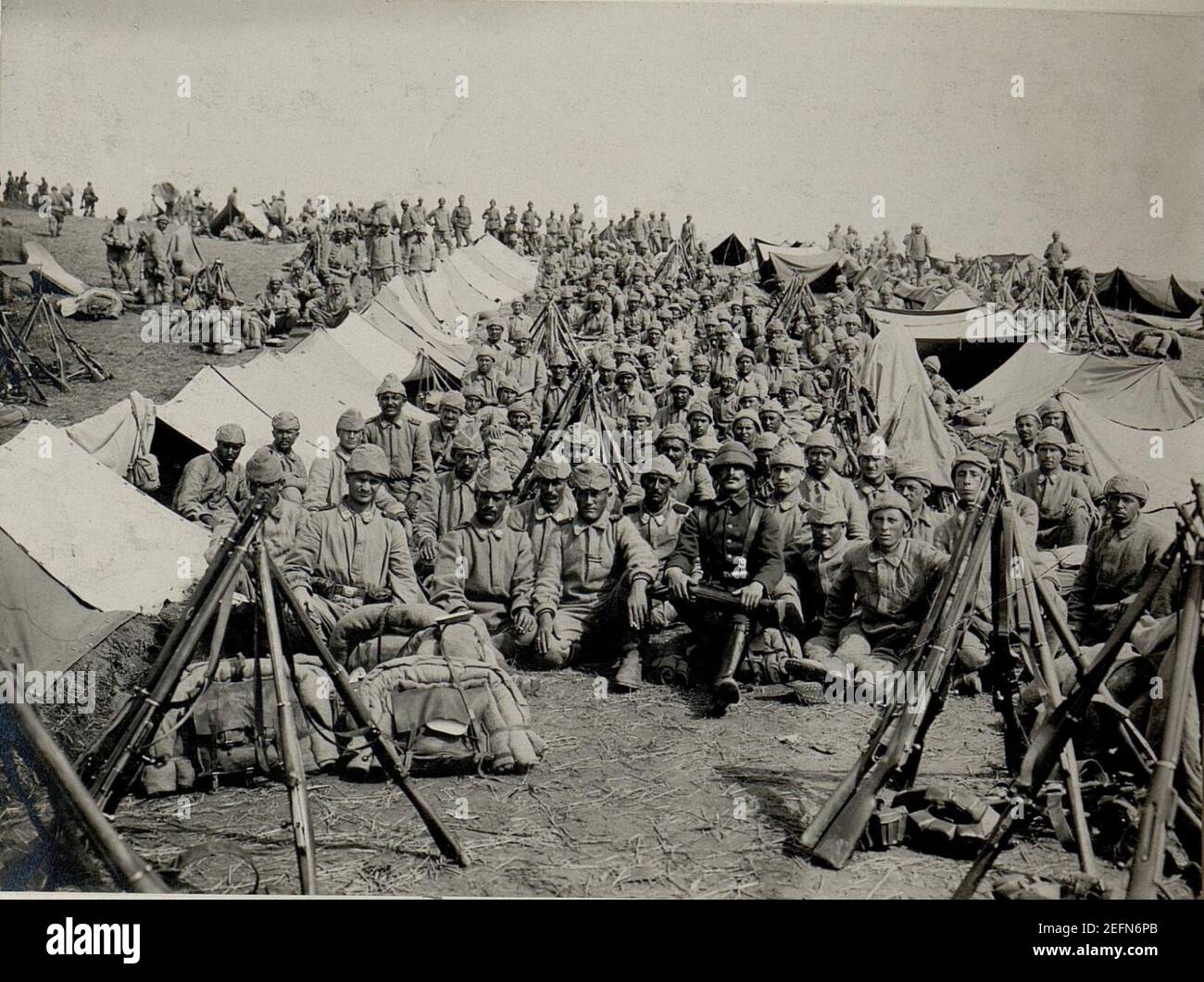 Offiziere und Mannschaften des XV. ottomanischen Korps in Galizien, 15. August 1916 Stock Photo