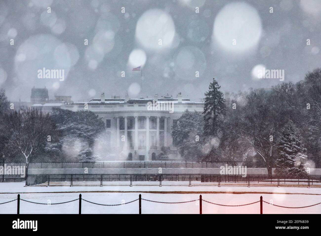 Snow blankets the South Lawn of the White House in Washington, DC. Stock Photo