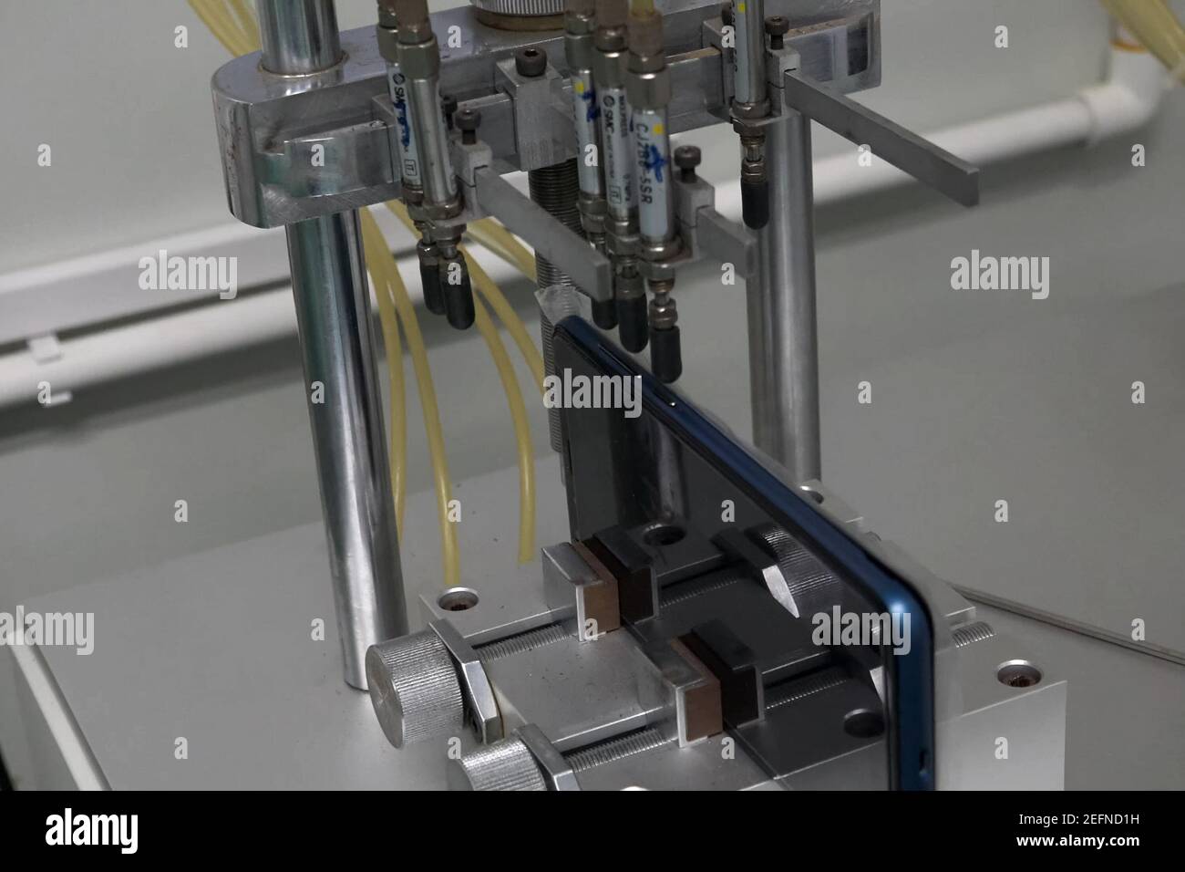 Cell manufacturing assembly line hi-res stock photography and images ...