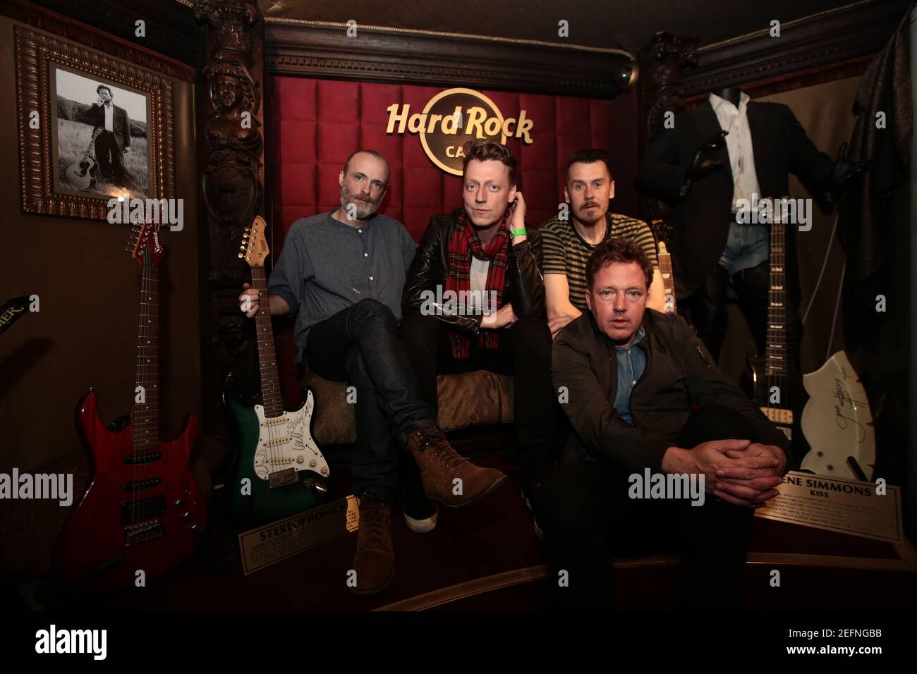 Hard rock cafe photos hi-res stock photography and images - Alamy