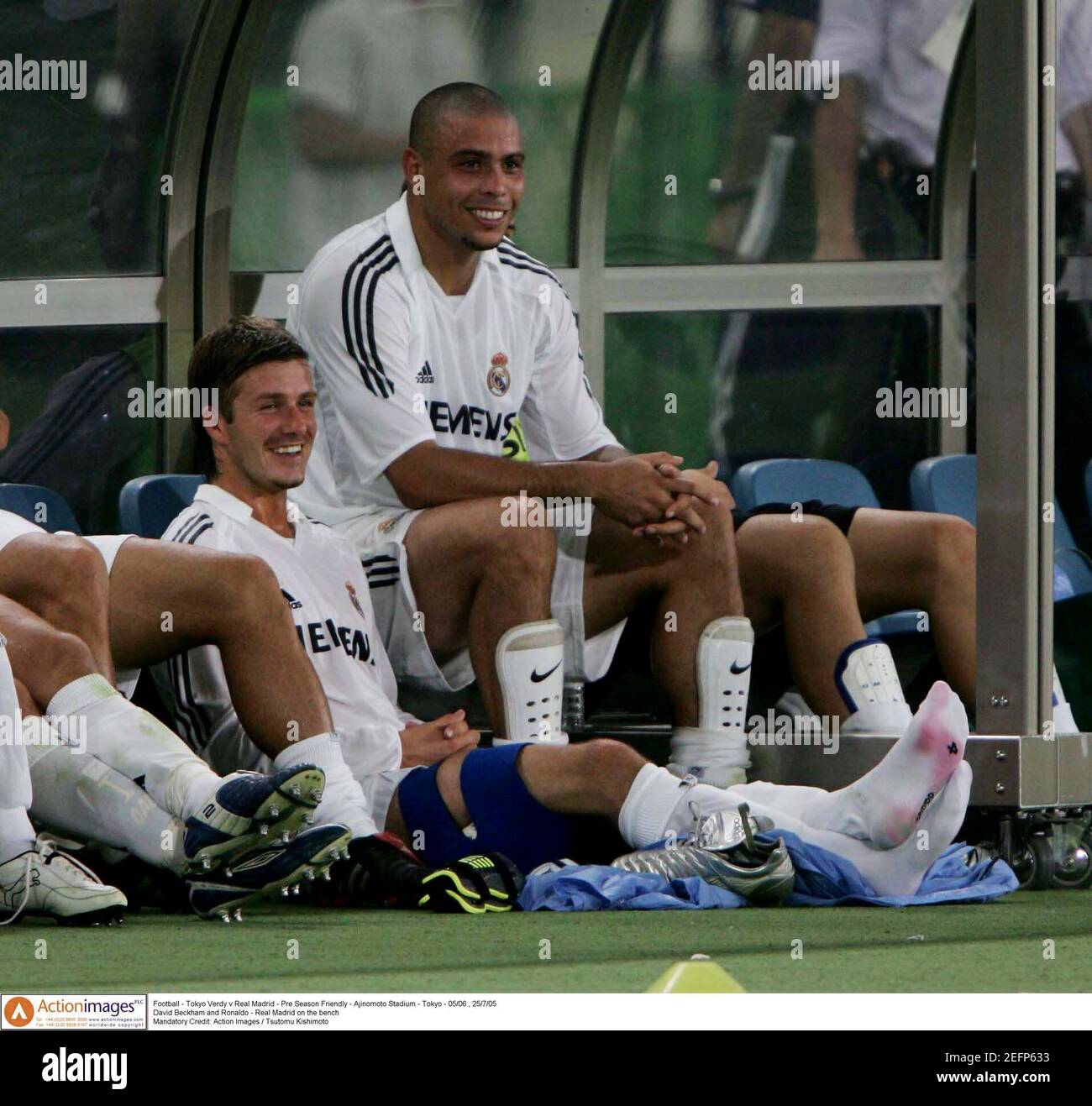 Football Tokyo Verdy V Real Madrid Pre Season Friendly Ajinomoto Stadium Tokyo 05 06 25 7 05 David Beckham And Ronaldo Real Madrid On The Bench Mandatory Credit Action Images Tsutomu Kishimoto Stock Photo Alamy