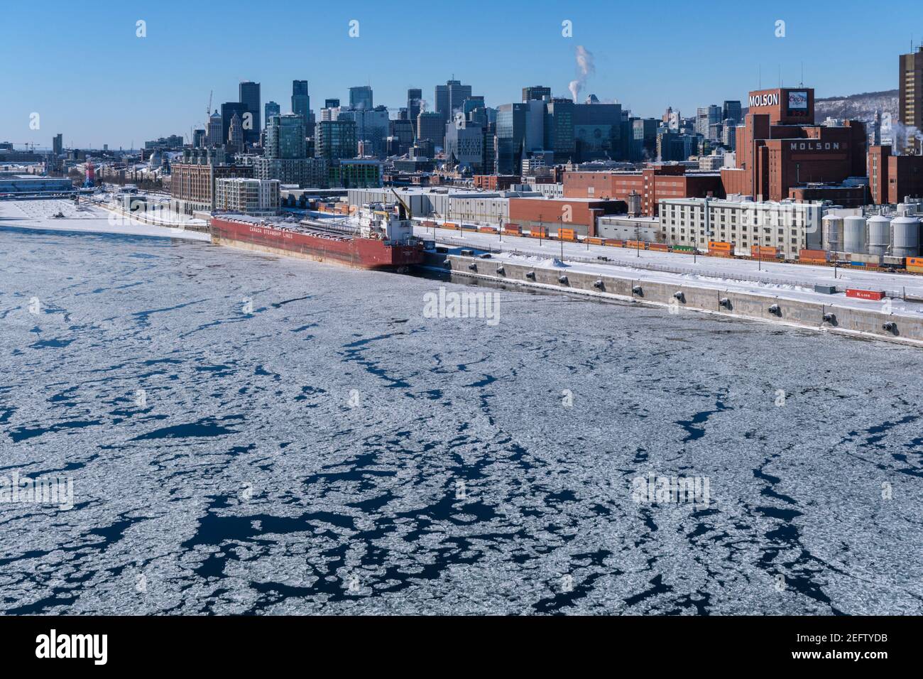 Frozen harbor and waterfront skyline hires stock photography and