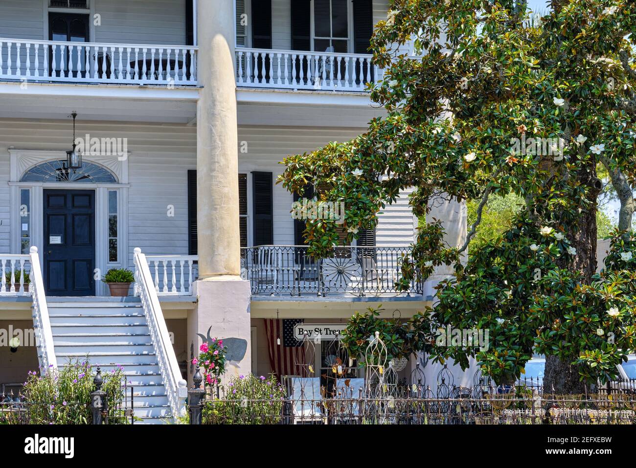 Low country house beaufort south hi-res stock photography and images - Alamy, image size:1300x956