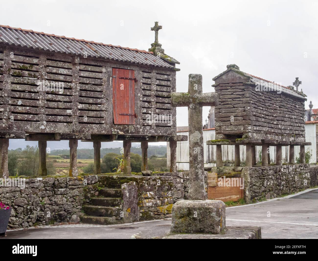 Crosses and dry-stone granaries - Olveiroa, Galicia, Spain Stock Photo