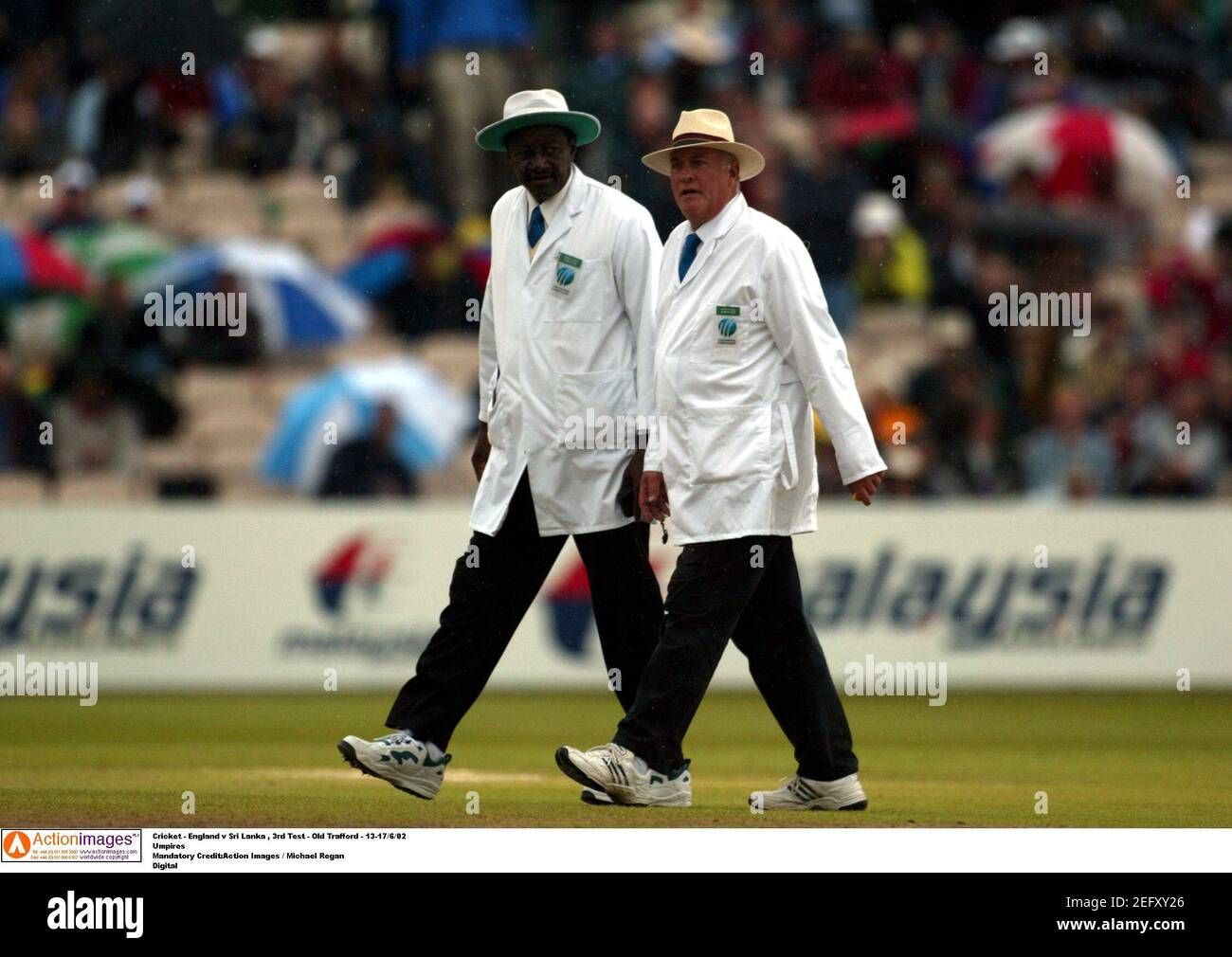 Cricket - England v Sri Lanka , 3rd Test - Old Trafford - 13-17/6/02  Umpires  Mandatory Credit:Action Images / Michael Regan  Digital Stock Photo