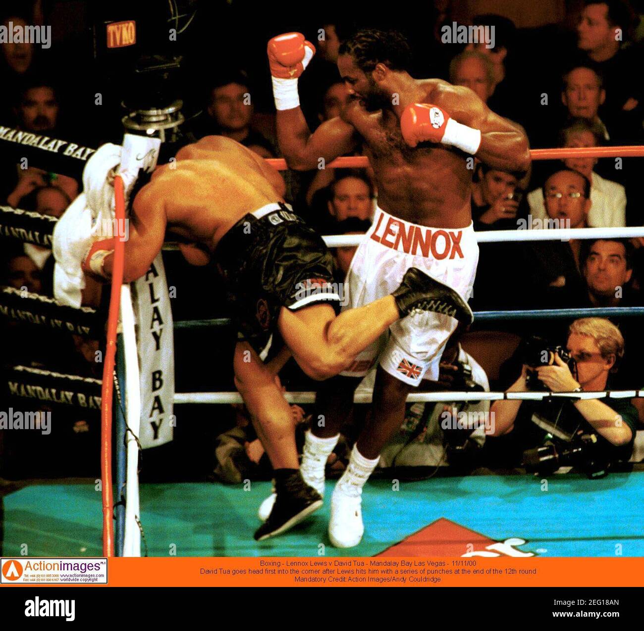 Boxing Lennox Lewis V David Tua Mandalay Bay Las Vegas 11 11 00 David Tua Goes Head First Into The Corner After Lewis Hits Him With A Series Of Punches At Boxing Lennox Lewis V David Tua Mandalay Bay Las Vegas 11 11 00 David Tua Goes Head First Into The Corner After Lewis Hits Him With A Series Of Punches At