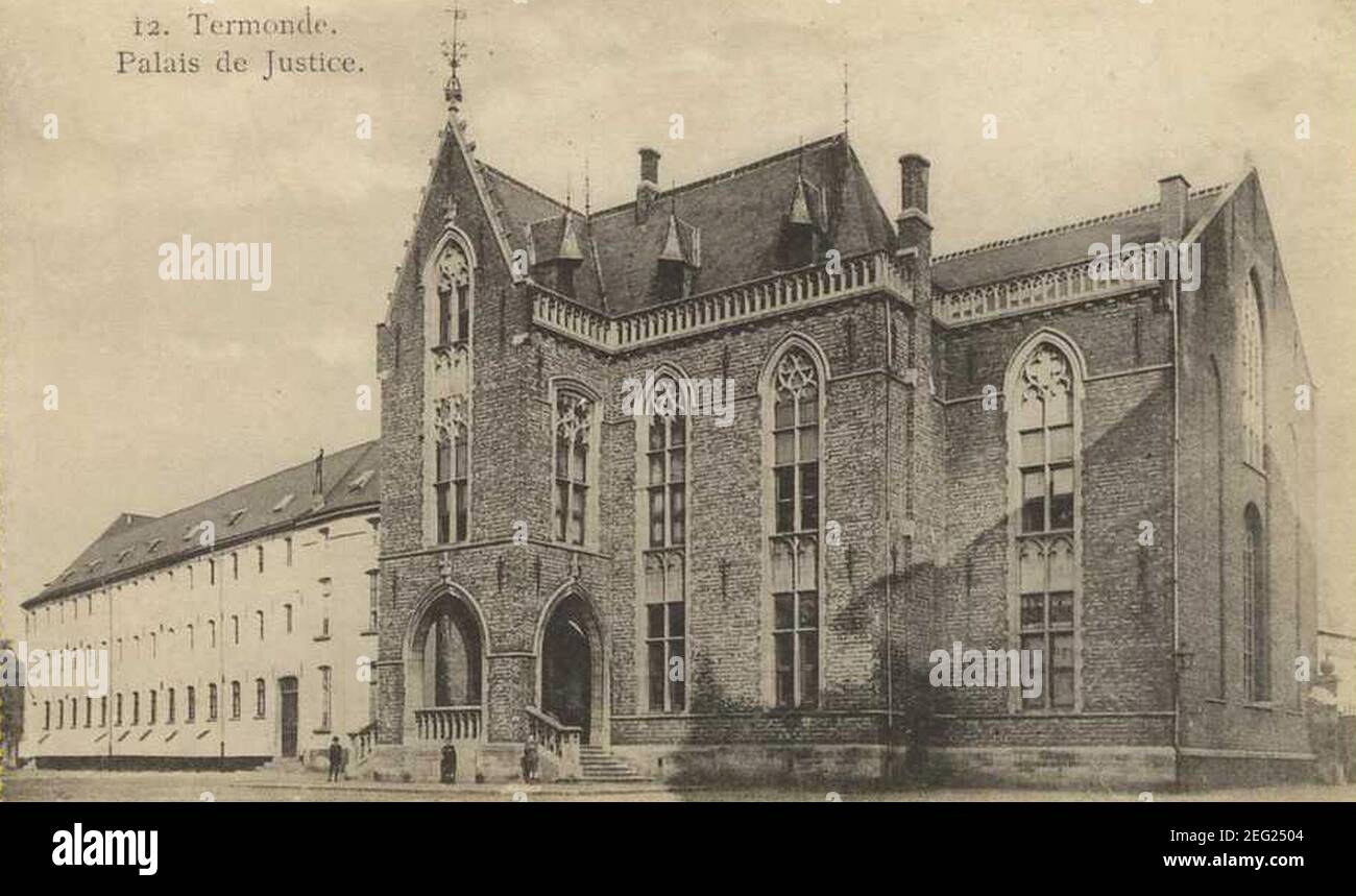 Oud justitiepaleis Dendermonde Stock Photo Alamy
