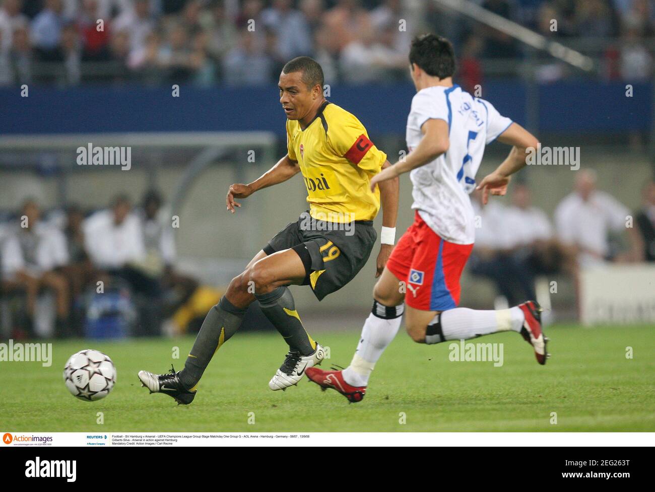 Football - SV Hamburg v Arsenal - UEFA Champions League Group Stage  Matchday One Group G - AOL Arena -