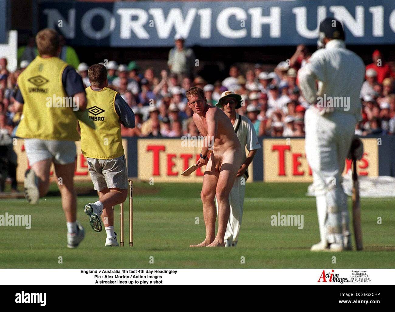 England V Australia 4th Test 4th Day Headingley Pic Alex Morton Action Images A Streaker Lines Up To Play A Shot Stock Photo Alamy