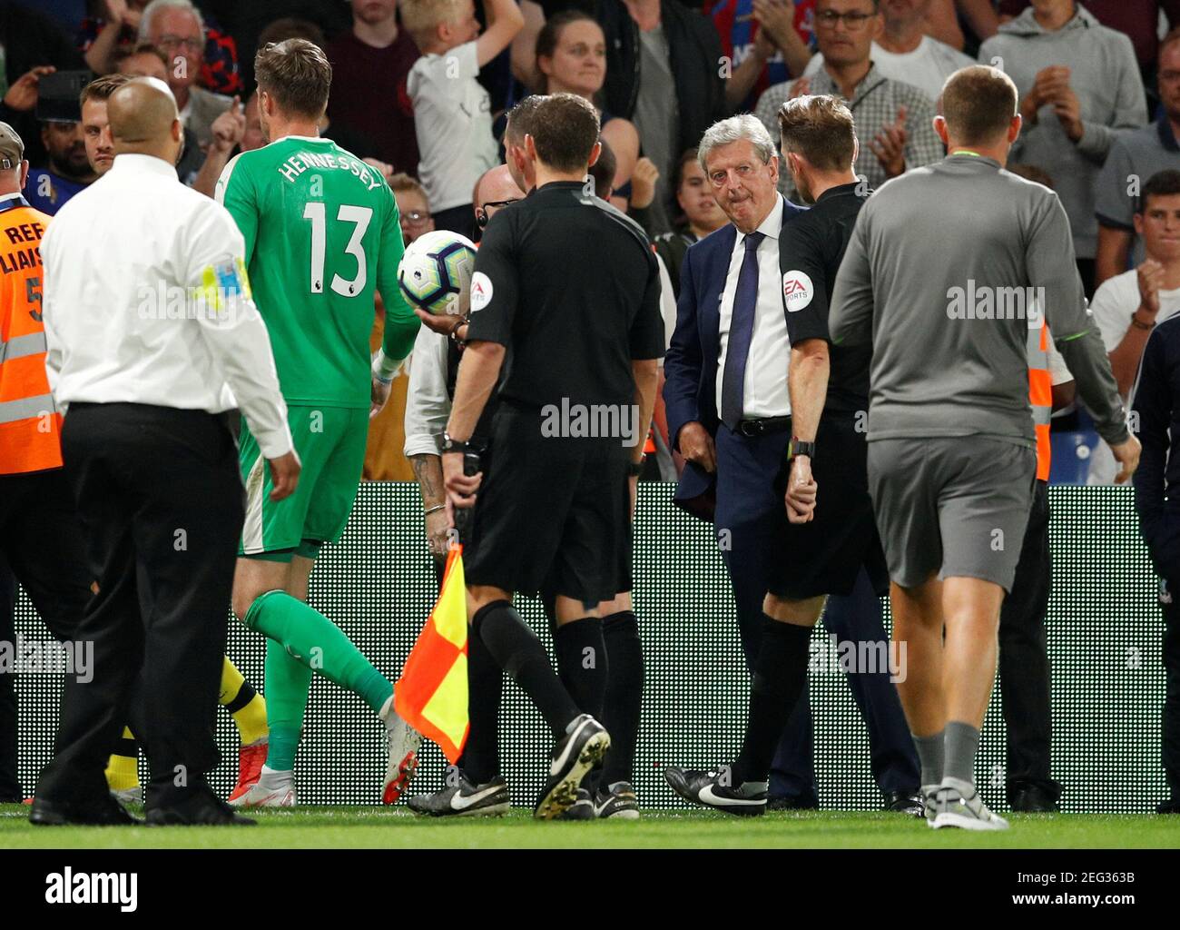 Soccer Football - Premier League - Crystal Palace v Liverpool - Selhurst Park, London, Britain - August 20, 2018  Crystal Palace manager Roy Hodgson with referee Michael Oliver after the match                           Action Images via Reuters/John Sibley  EDITORIAL USE ONLY. No use with unauthorized audio, video, data, fixture lists, club/league logos or 'live' services. Online in-match use limited to 75 images, no video emulation. No use in betting, games or single club/league/player publications.  Please contact your account representative for further details. Stock Photo