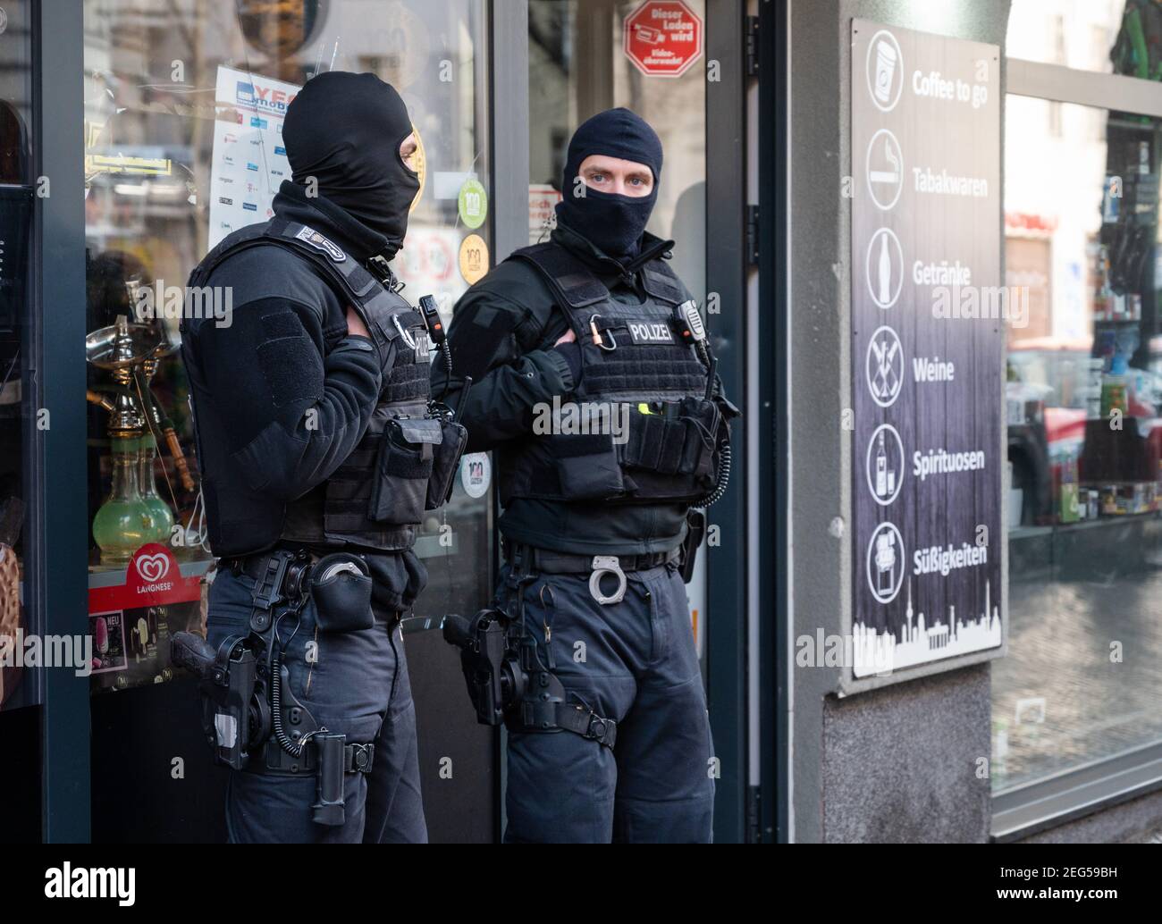 Police Raid Night High Resolution Stock Photography And Images Alamy Police Raid Night High Resolution Stock Photography And Images Alamy