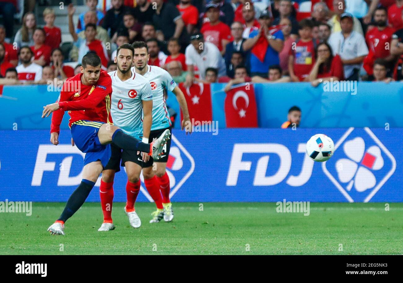 Football Soccer Spain V Turkey Euro 16 Group D Stade De Nice Nice France 17 6 16 Spain S Alvaro Morata Shoots At Goal Reuters Eddie Keogh Livepic Stock Photo Alamy Football Soccer Spain V Turkey Euro 16 Group D Stade De Nice Nice France 17 6 16 Spain S Alvaro Morata Shoots At Goal Reuters Eddie Keogh Livepic Stock Photo Alamy