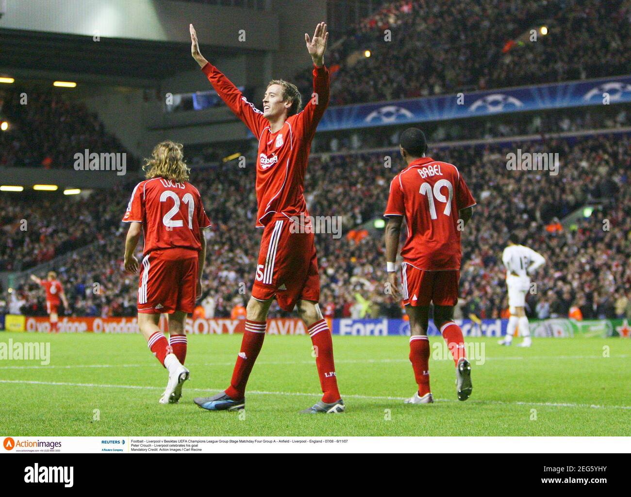 Football - Liverpool v Besiktas UEFA Champions League Group Stage Matchday  Four Group A - Anfield - Liverpool - England - 07/08 - 6/11/07 Peter Crouch  - Liverpool celebrates his goal Mandatory Credit: Action Images / Carl  Recine Stock Photo - Alamy