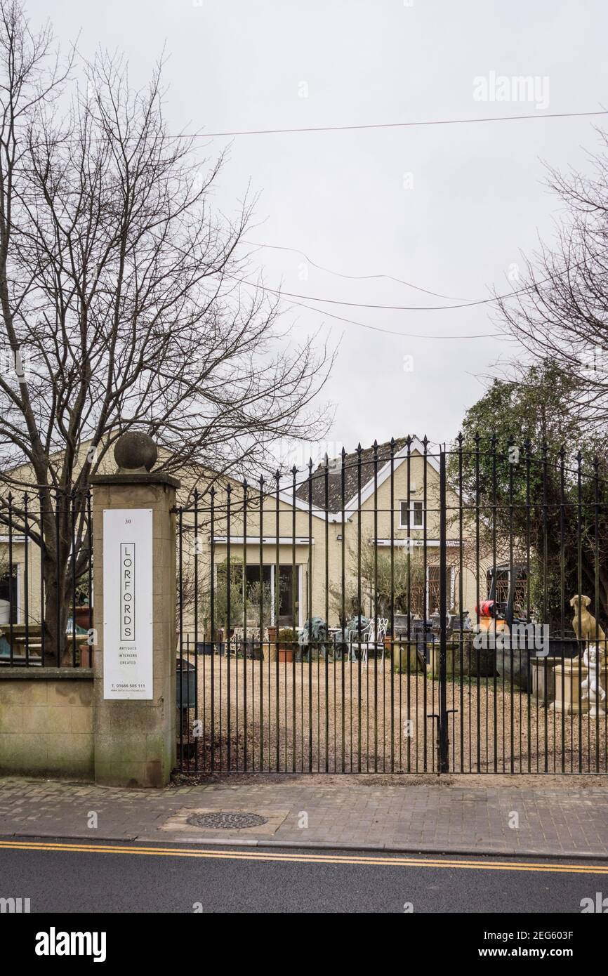 Lorfords Antique shop in Long Street, Tetbury, Gloucestershire, UK