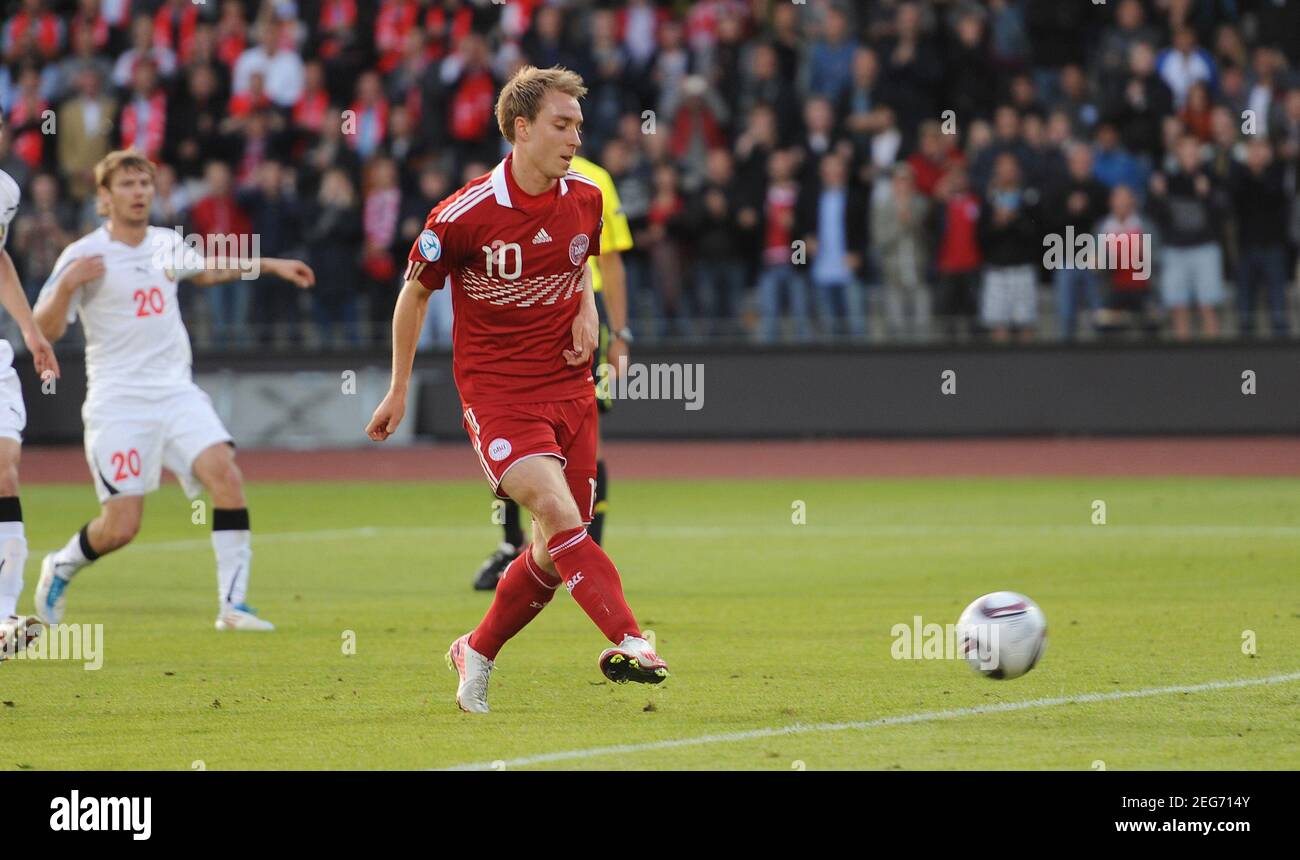 Christian eriksen goal denmark hires stock photography and images Alamy