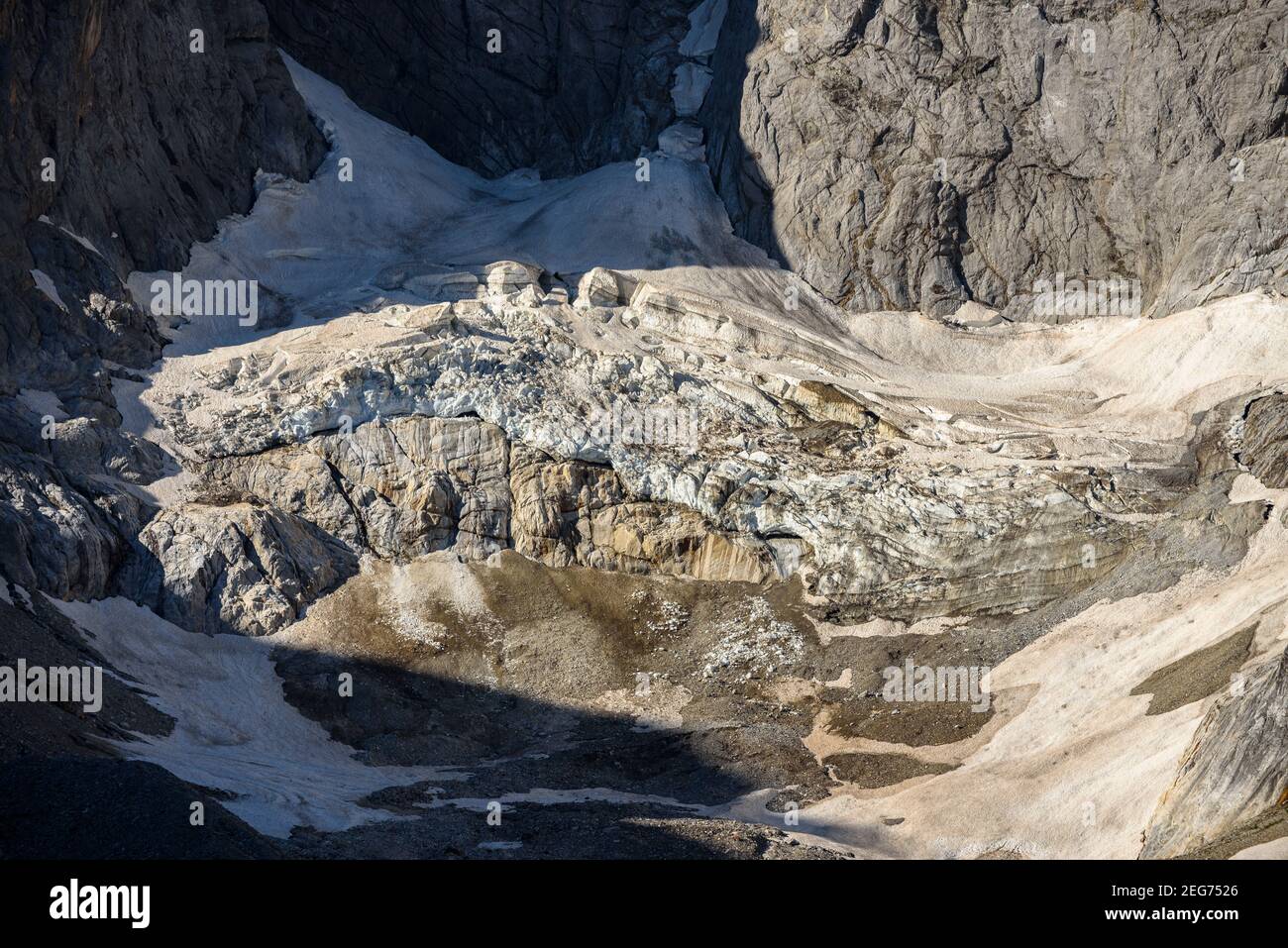 Oulettes Glacier, in the Vignemale massif, seen from the Oulettes de Gaube Refuge (Pyrenees