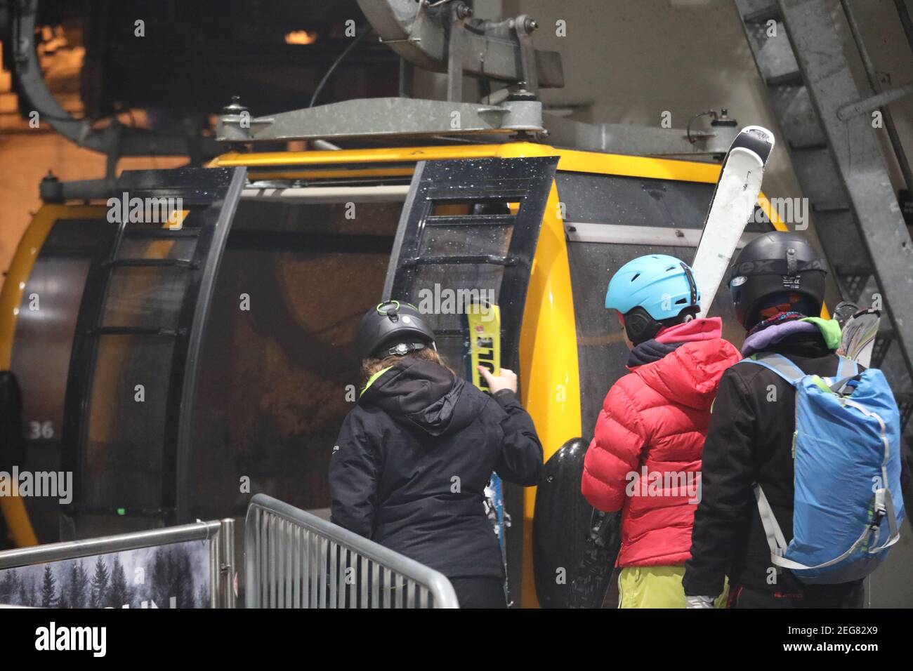 Trotz Corona: Polen öffnet Skigebiete - Ansturm auf Wintersportorte folgt prompt, Swieradow Zdroj (Bad Flinsberg) Polen,17.02.2021 Stock Photo