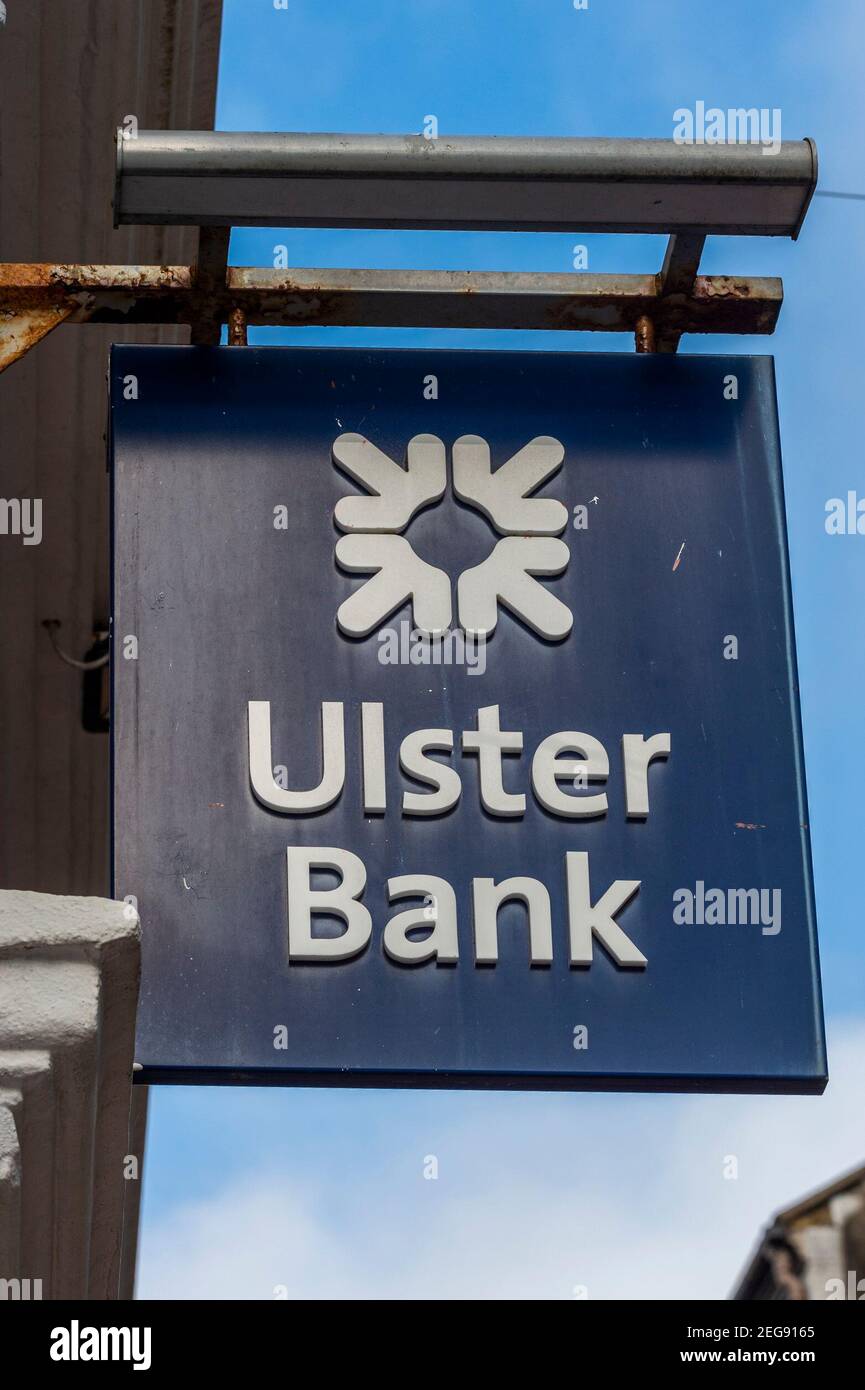 Atm group hi-res stock photography and images - Alamy