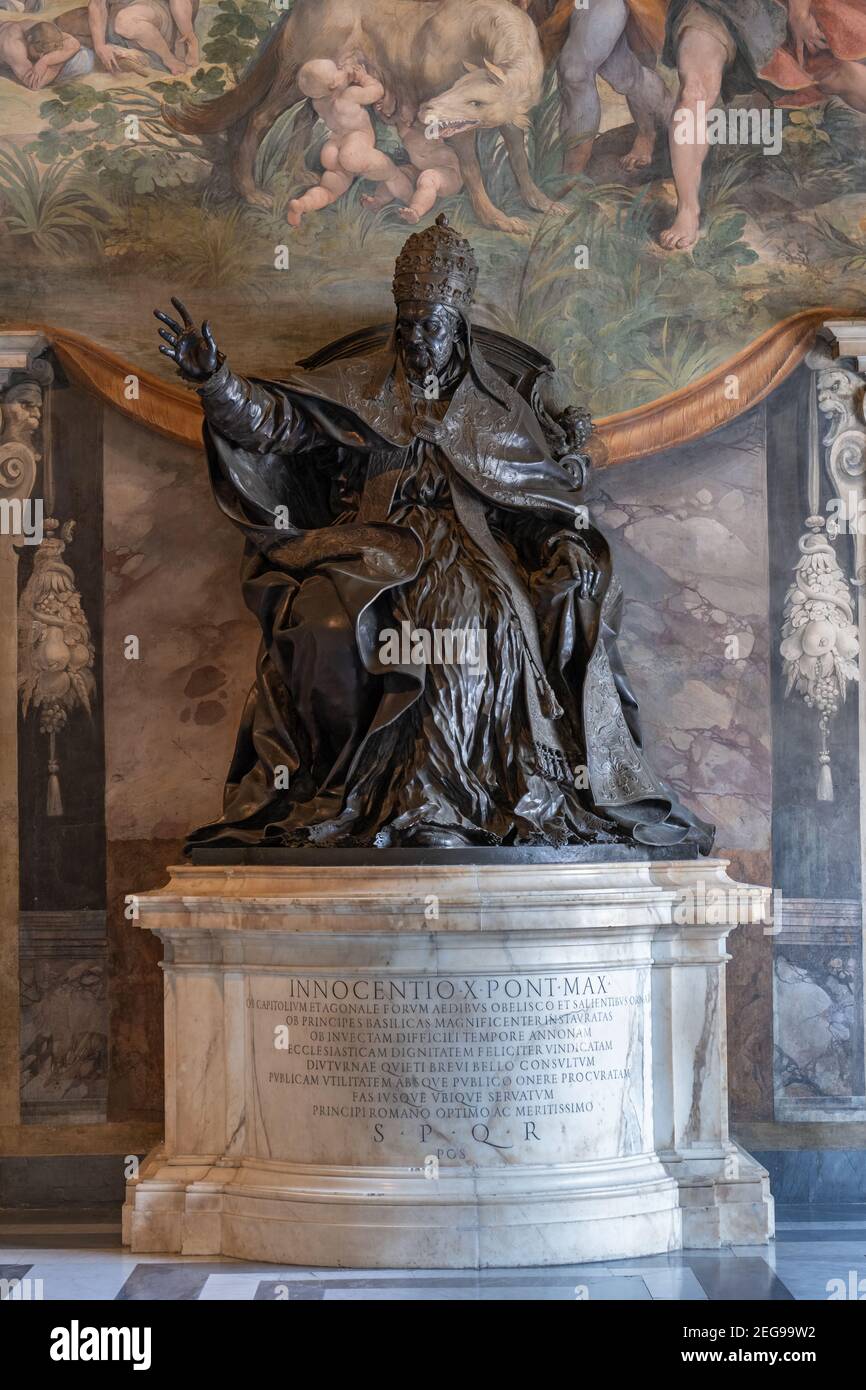 Pope Innocent X Pamphilj bronze sculpture by Alessandro Algardi in Hall of the Horatii and Curiatii, Capitoline Museums, Rome, Italy Stock Photo