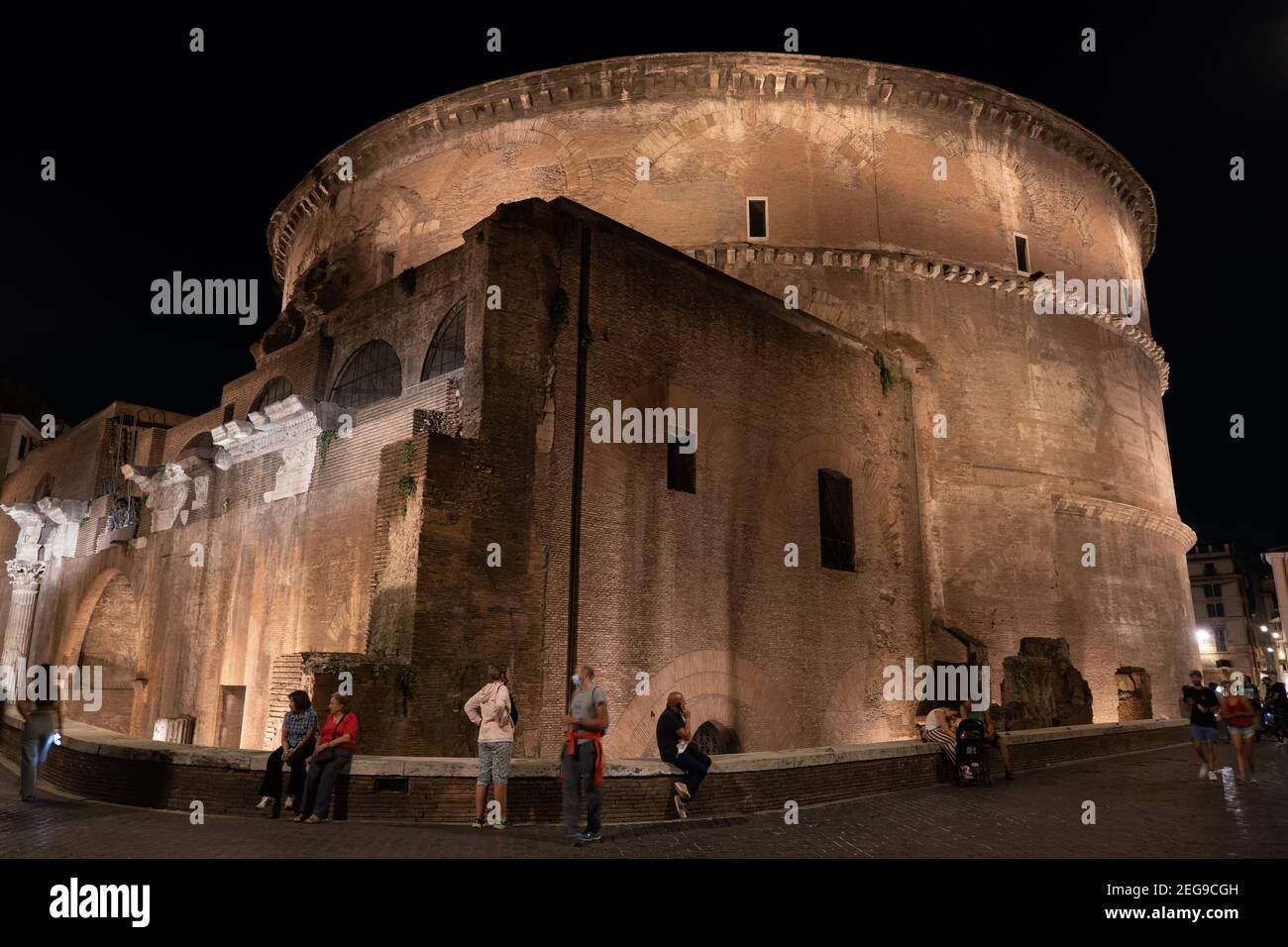 Pantheon at night, an ancient Roman temple (113 to 125 AD) in Rome, Italy Stock Photo
