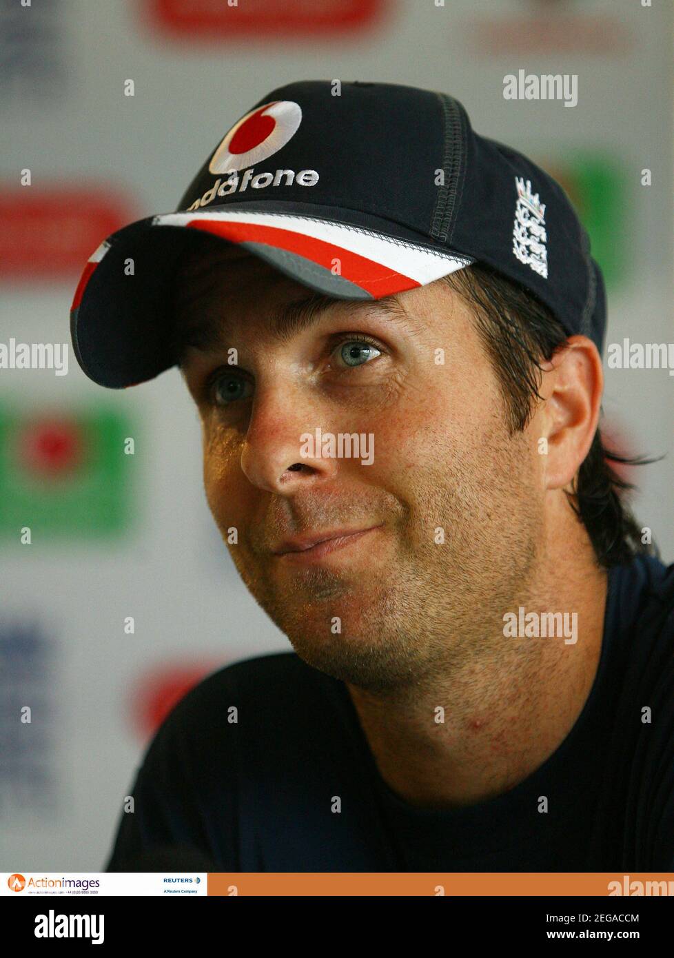Cricket press conference hires stock photography and images Alamy