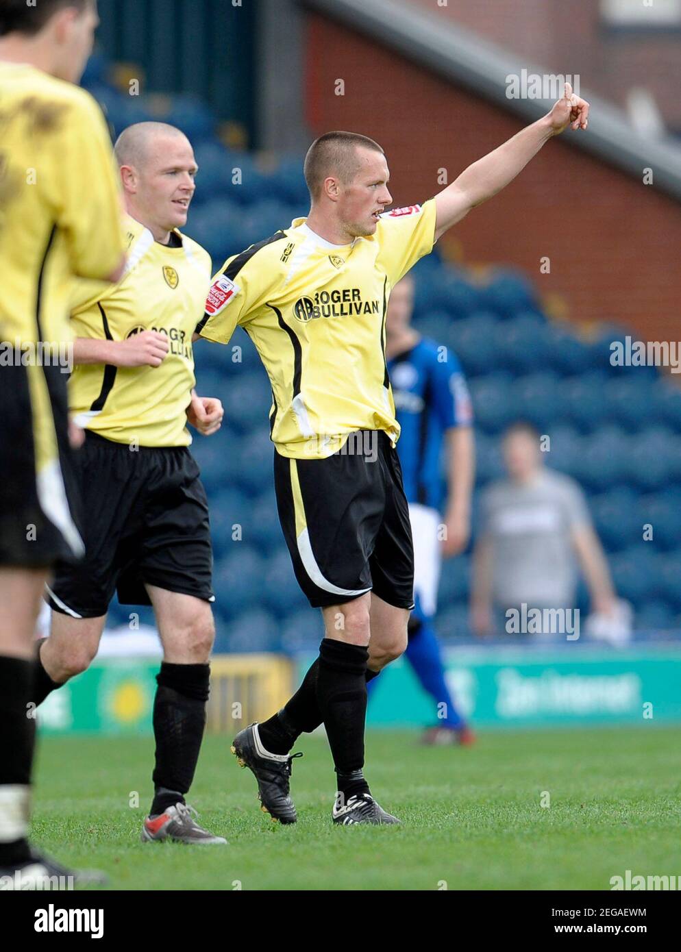 Football - Rochdale v Burton Albion Coca-Cola Football League Two -  Spotland - 09/10 - 1/5/10