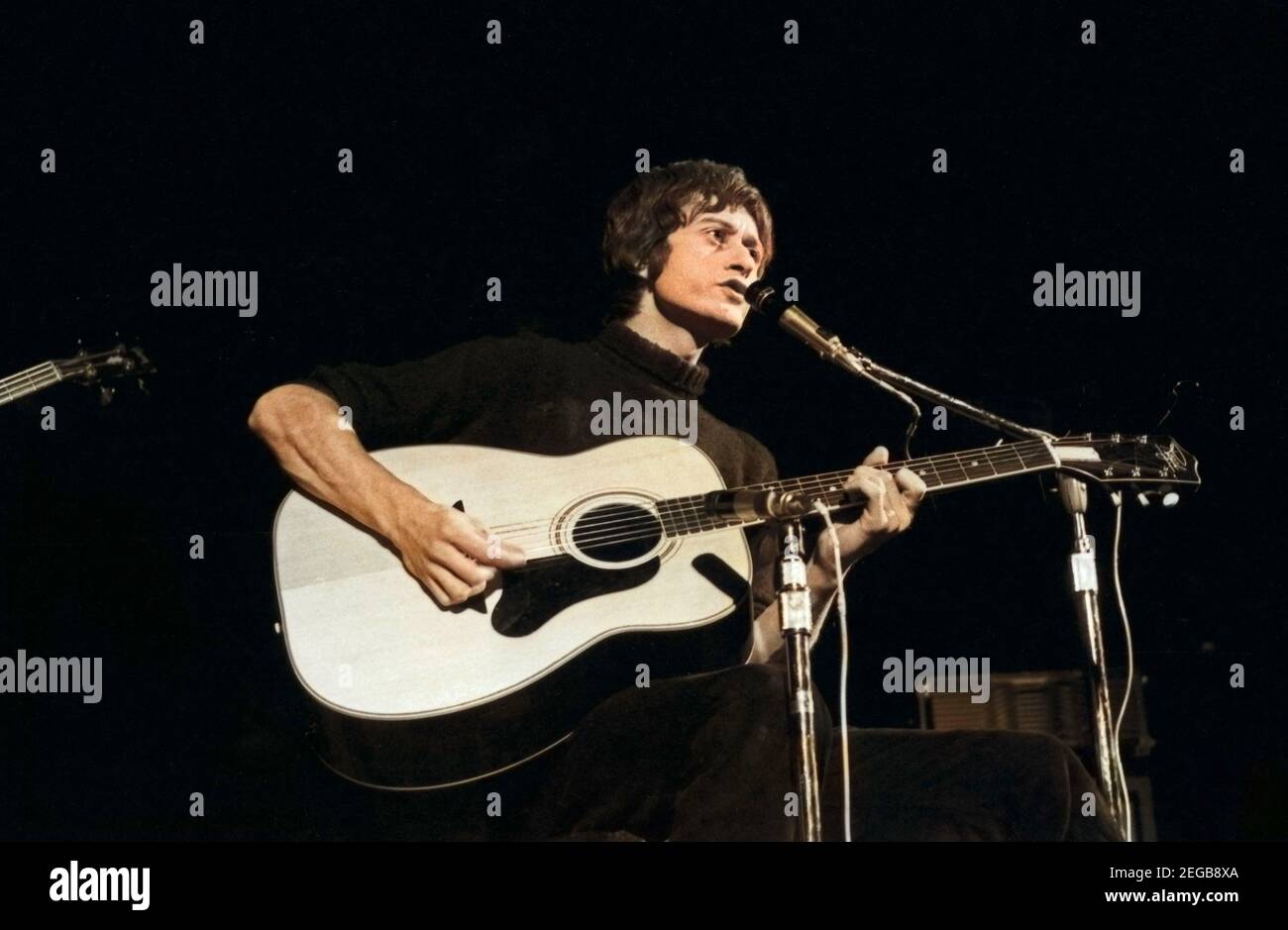Chanson Singer Chansonnier guitar hi-res stock photography and images - Alamy