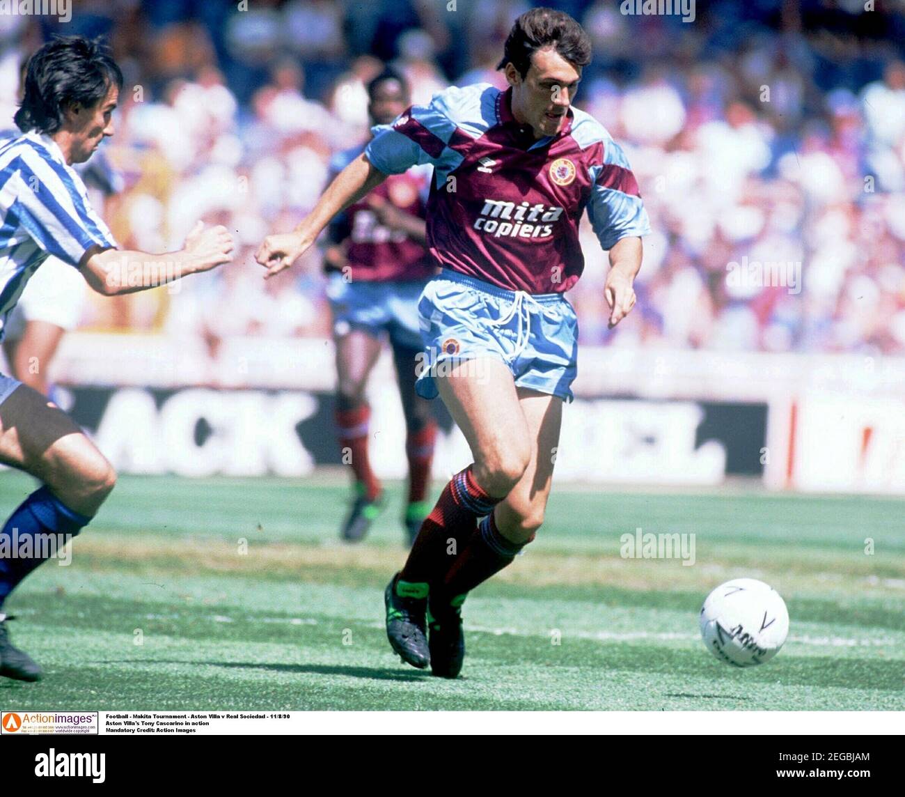 Football - Makita Tournament - Aston Villa v Real Sociedad - 11/8/90 Aston  Villa's Tony Cascarino in action Mandatory Credit: Action Images Stock  Photo - Alamy