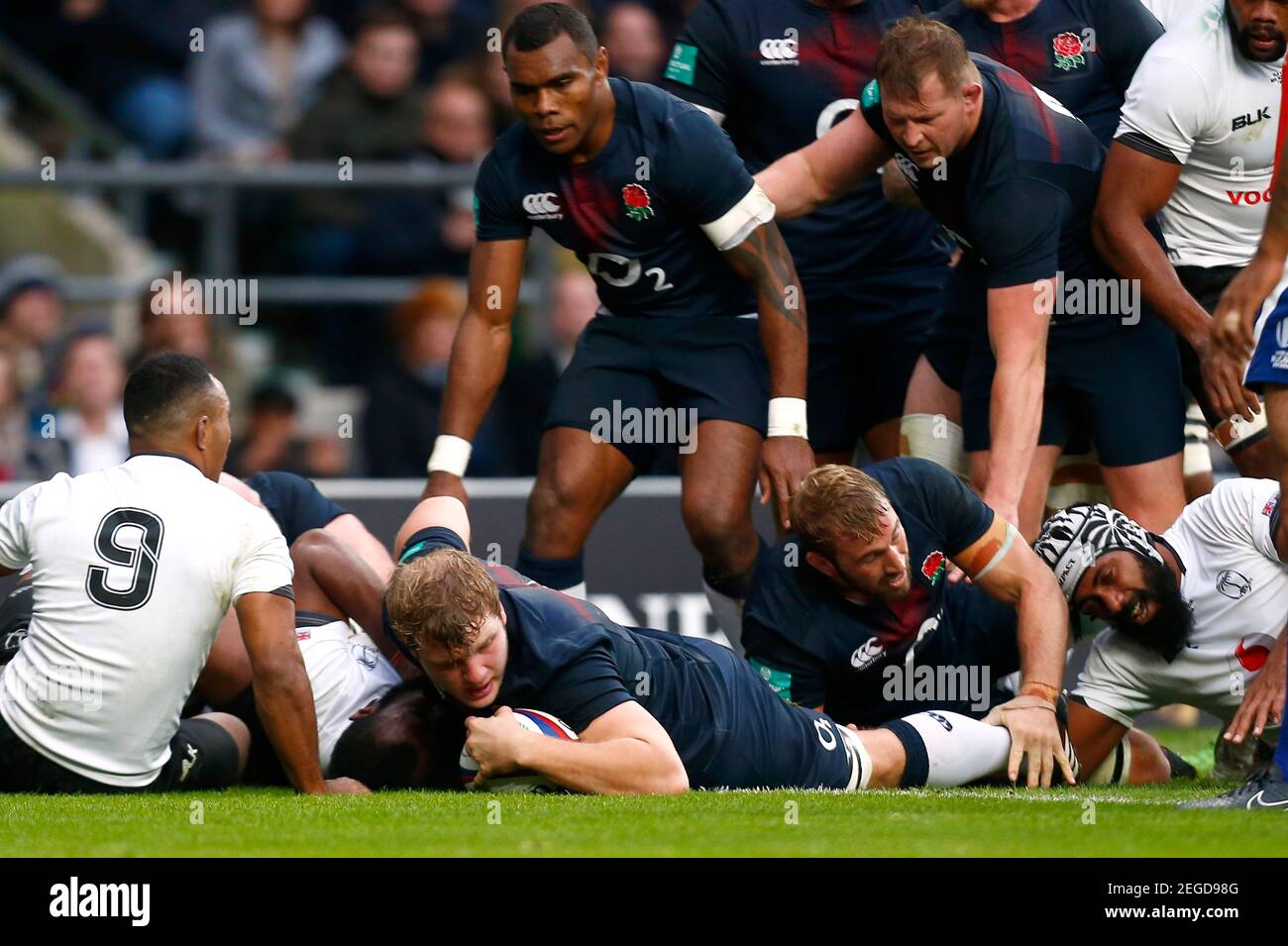 Britain Rugby Union - England v Fiji - 2016 Old Mutual Wealth Series - Twickenham Stadium, London, England - 19/11/16 England's Joe Launchbury scores a try Reuters / Andrew Winning Livepic EDITORIAL USE ONLY. Stock Photo