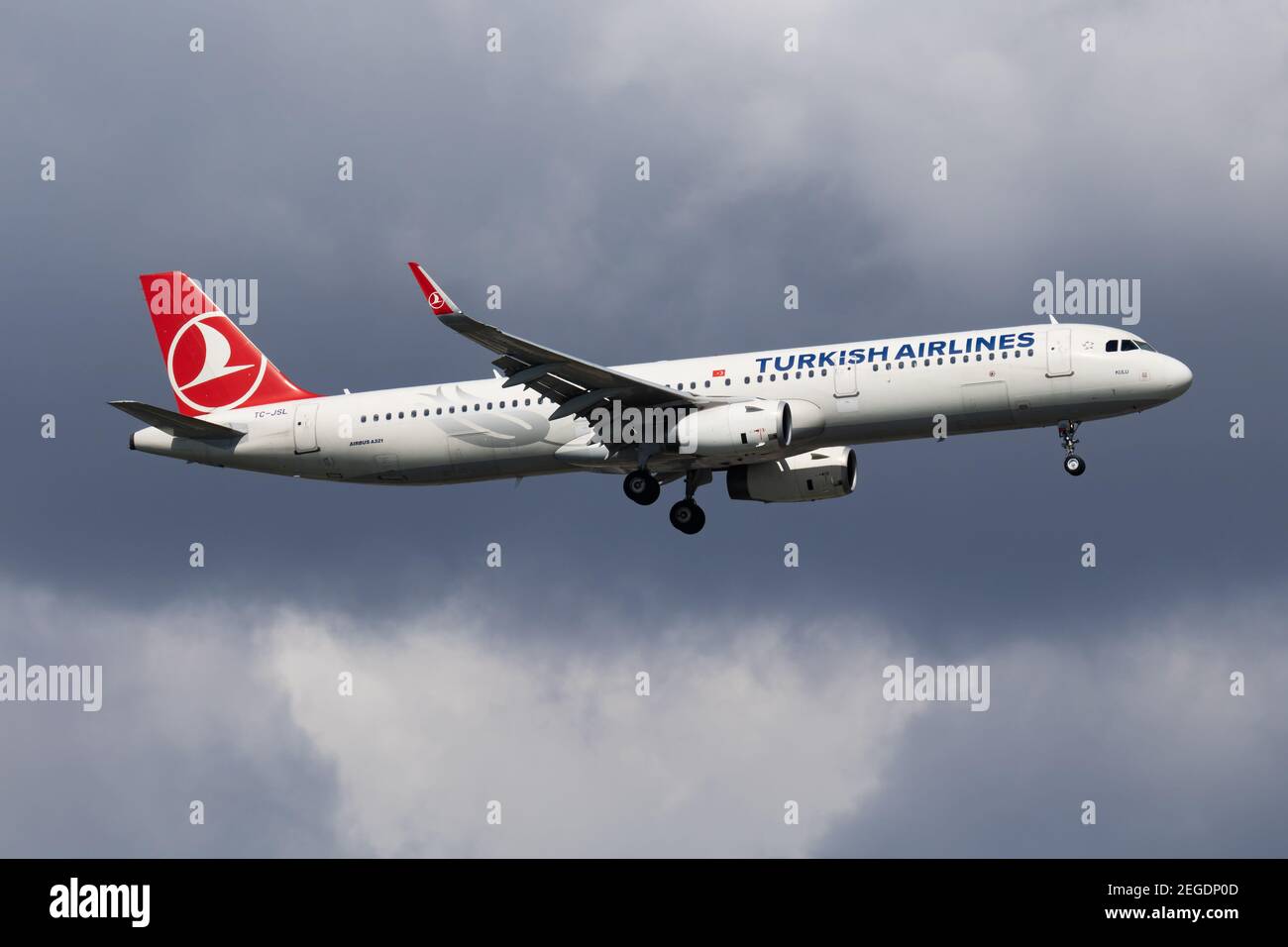 Turkish Airlines Airbus A321 TCJSL passenger plane arrival and landing at Istanbul Ataturk