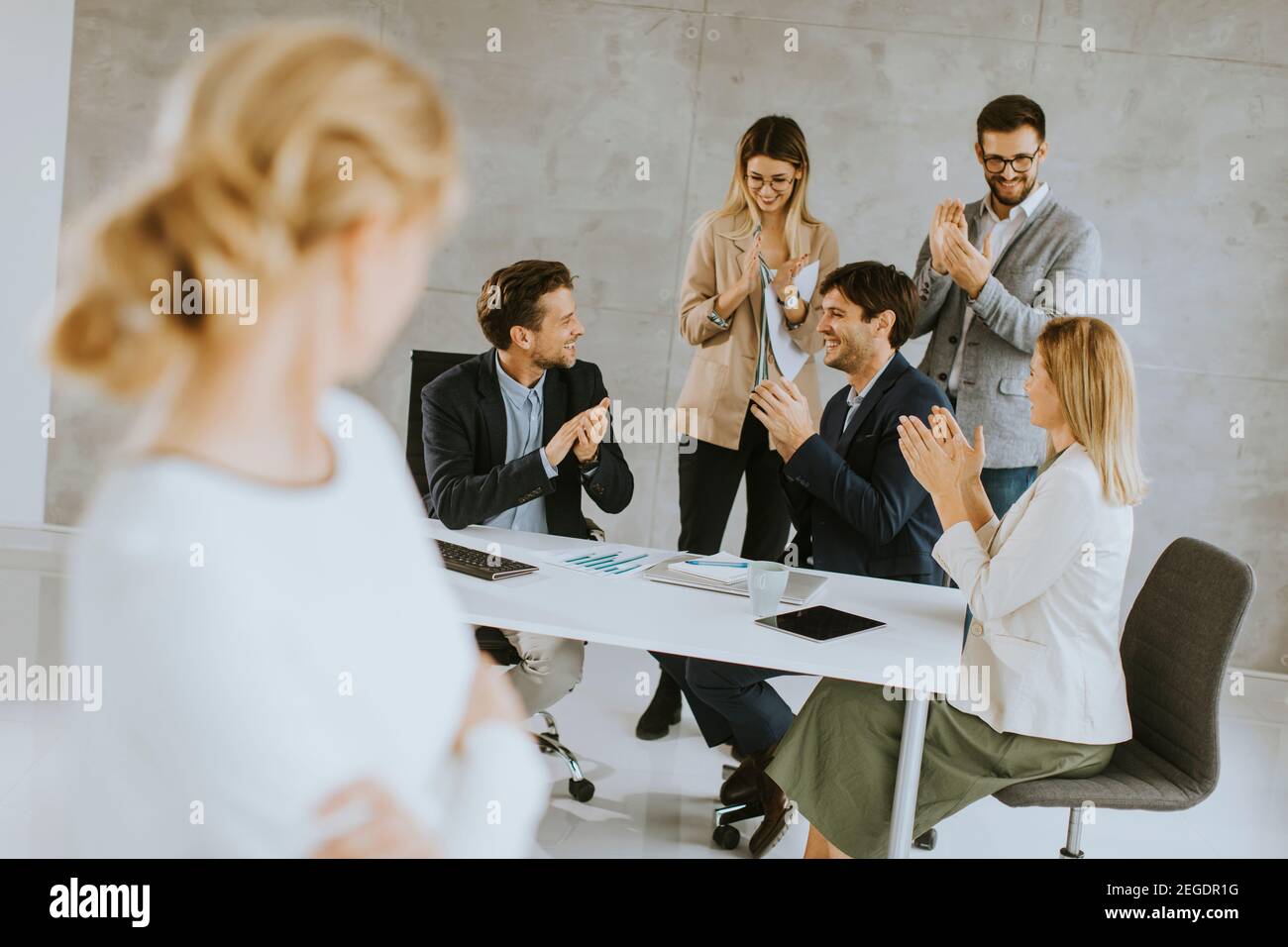 Mature business woman standing hi-res stock photography and images - Alamy