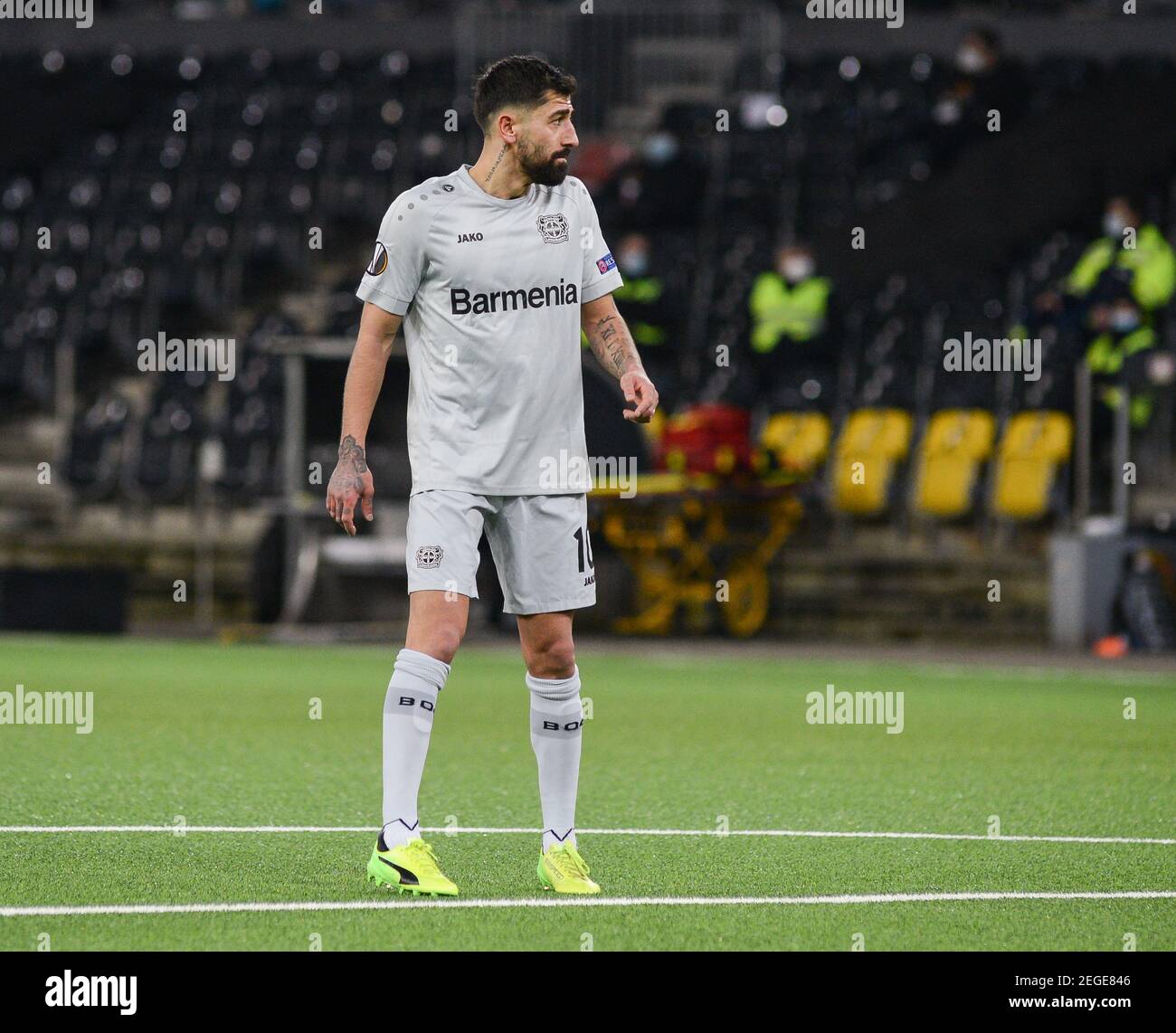 Bern, Schweiz. 18th Feb, 2021. February 18, 2021, Bern, Wankdorf Stadium, UEFA  Europa League: BSC Young Boys - Bayer 04 Leverkusen, # 10 Kerem Demirbay  (Leverkusen) (Switzerland/Germany/Austria/Croatia OUT) Credit: SPP Sport  Press