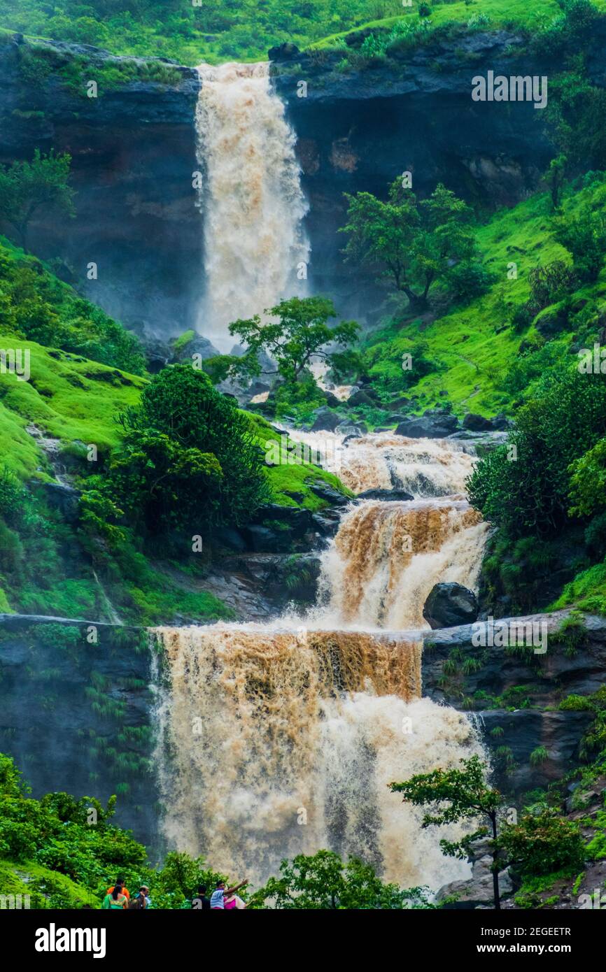 Kreatives Bild zu Bhavli waterfall hi-res stock photography and images - Alamy Bhavli waterfall hi-res stock photography and images - Alamy Motiv