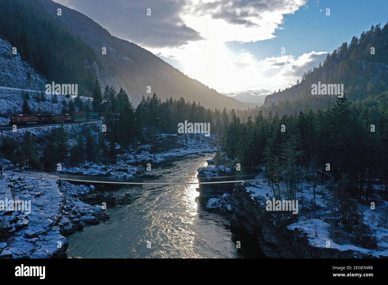 The kootenai falls swinging bridge hi-res stock photography and images ...