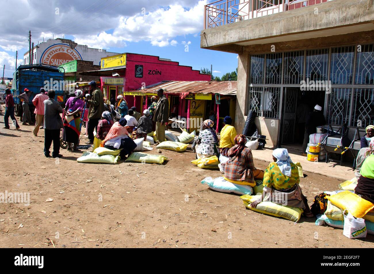 Die Bevölkerung von Eldoret lebt in Armut. Die LEbensmittelpreise sind drastische gestiegen. The poor people in and around the rift valley and Eldoret Stock Photo
