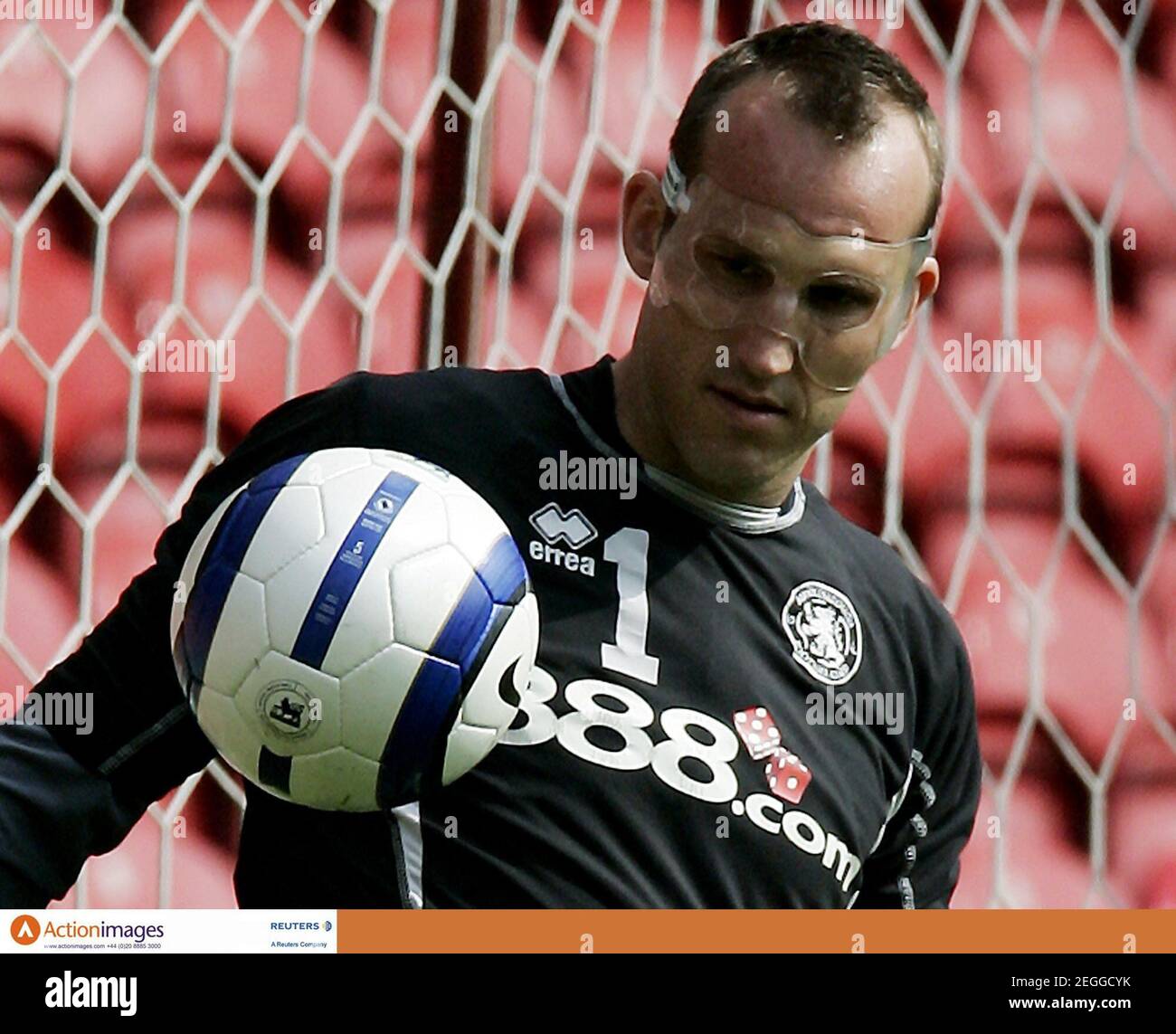 Middlesbrough goalkeeper mark schwarzer hi-res stock photography and images  - Alamy