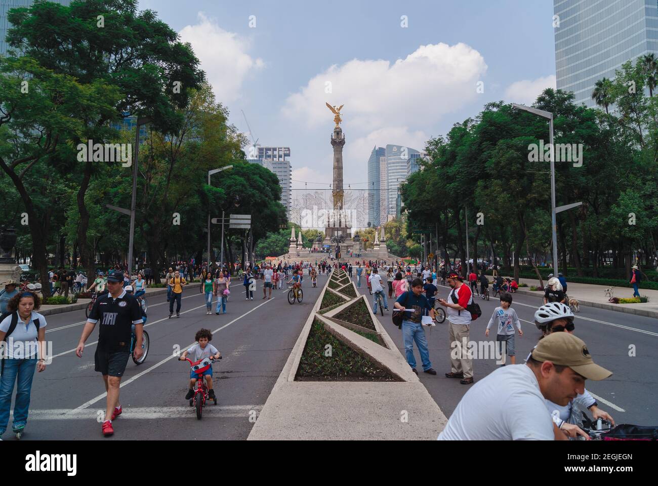 Mexico, Mexico City, August 26, 2012, People go out like every Sunday with their bicycle to walk through one of the most iconic avenues of Mexico City Stock Photo