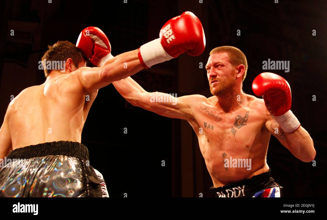 Boxing - Robert Dixon v Andrew Patterson - Welterweight - Liverpool Olympia - 21/1/12  Robert Dixon (L) in action against Andrew Patterson  Mandatory Credit: Action Images / Jason Cairnduff Stock Photo