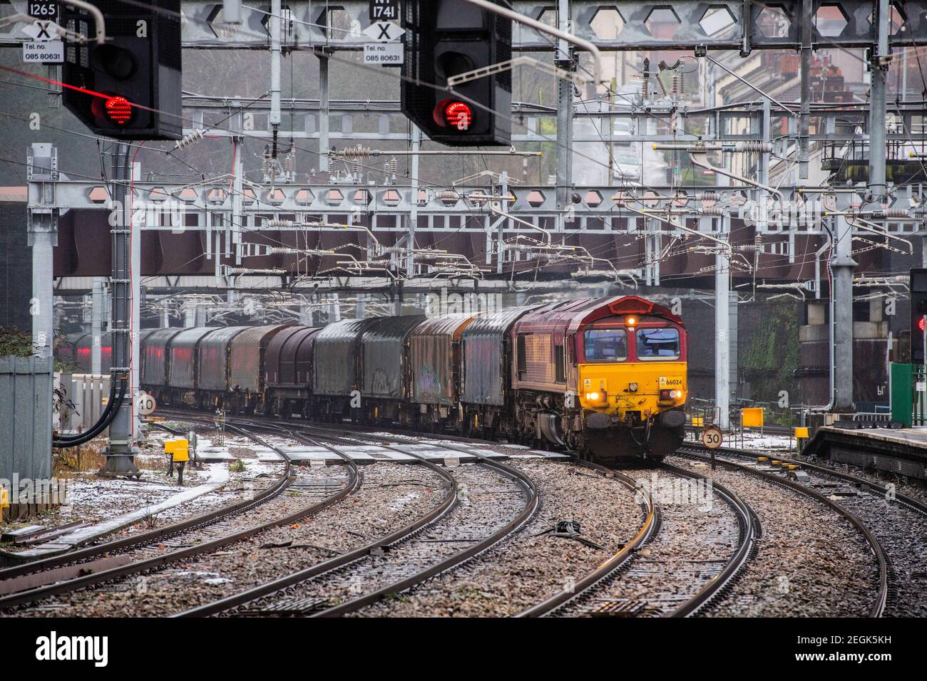 66024 rounds the curve into Newport Station with a steel train bound